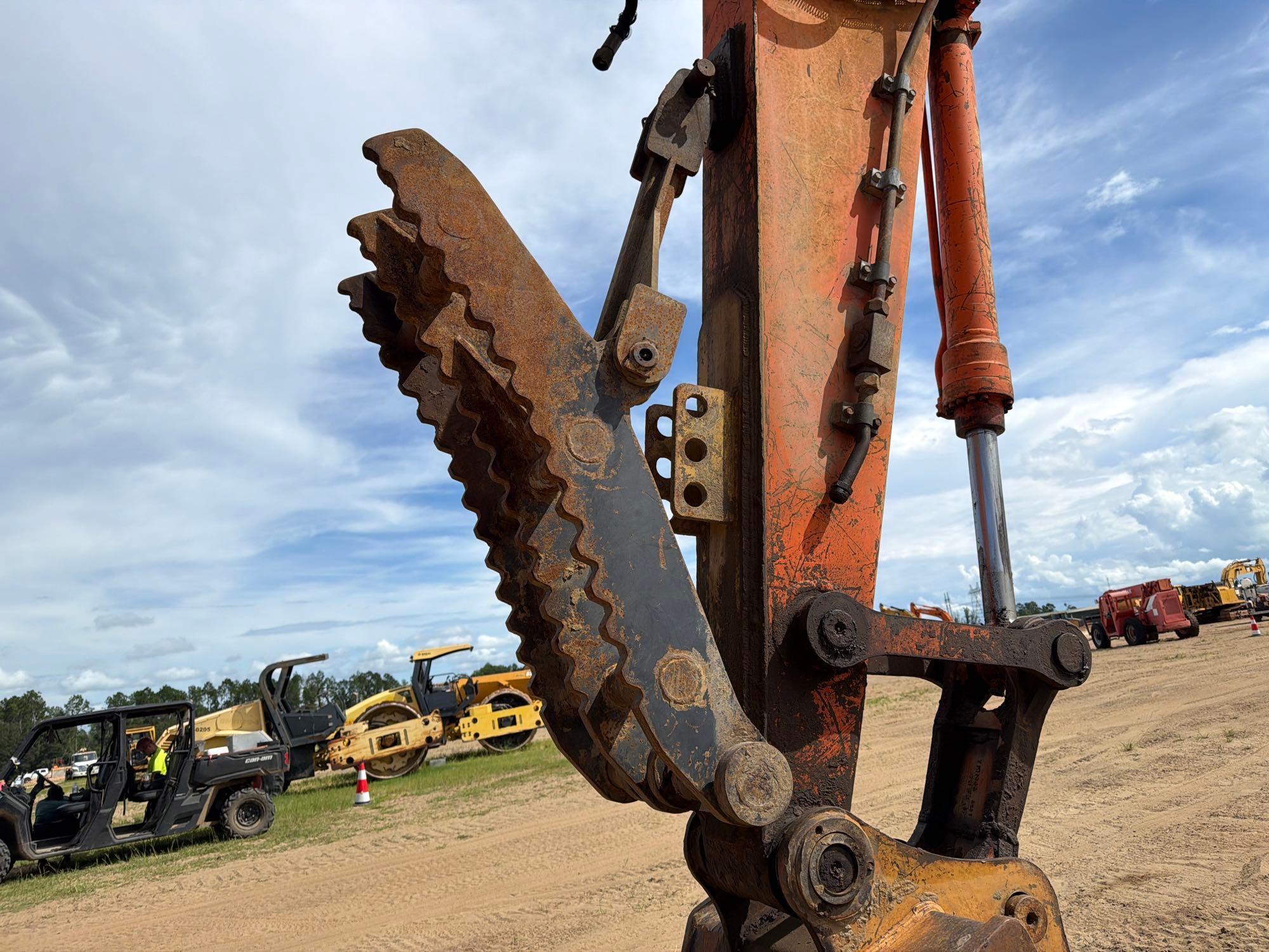Hitachi EX200LC-2