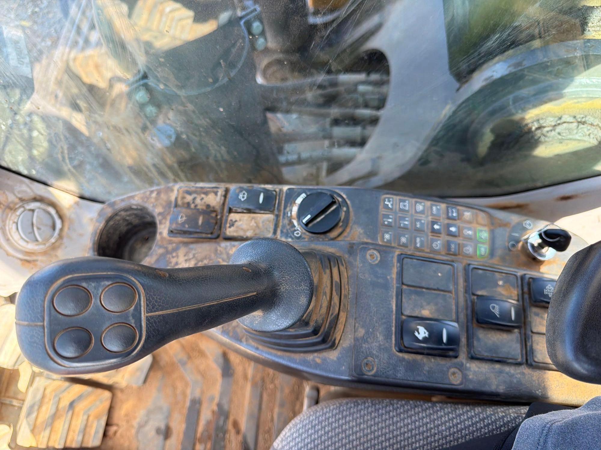 2015 Volvo EC160