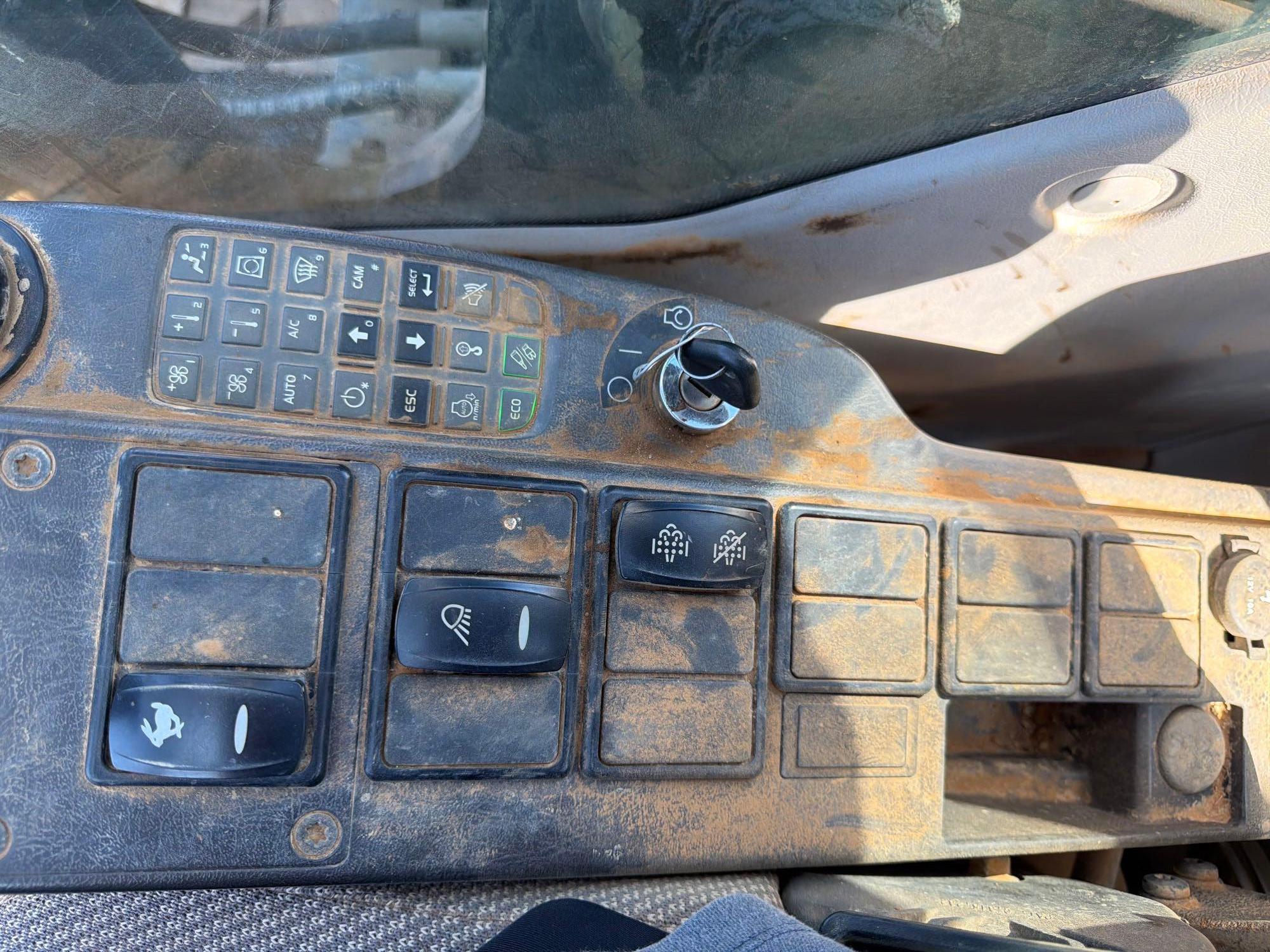2015 Volvo EC160