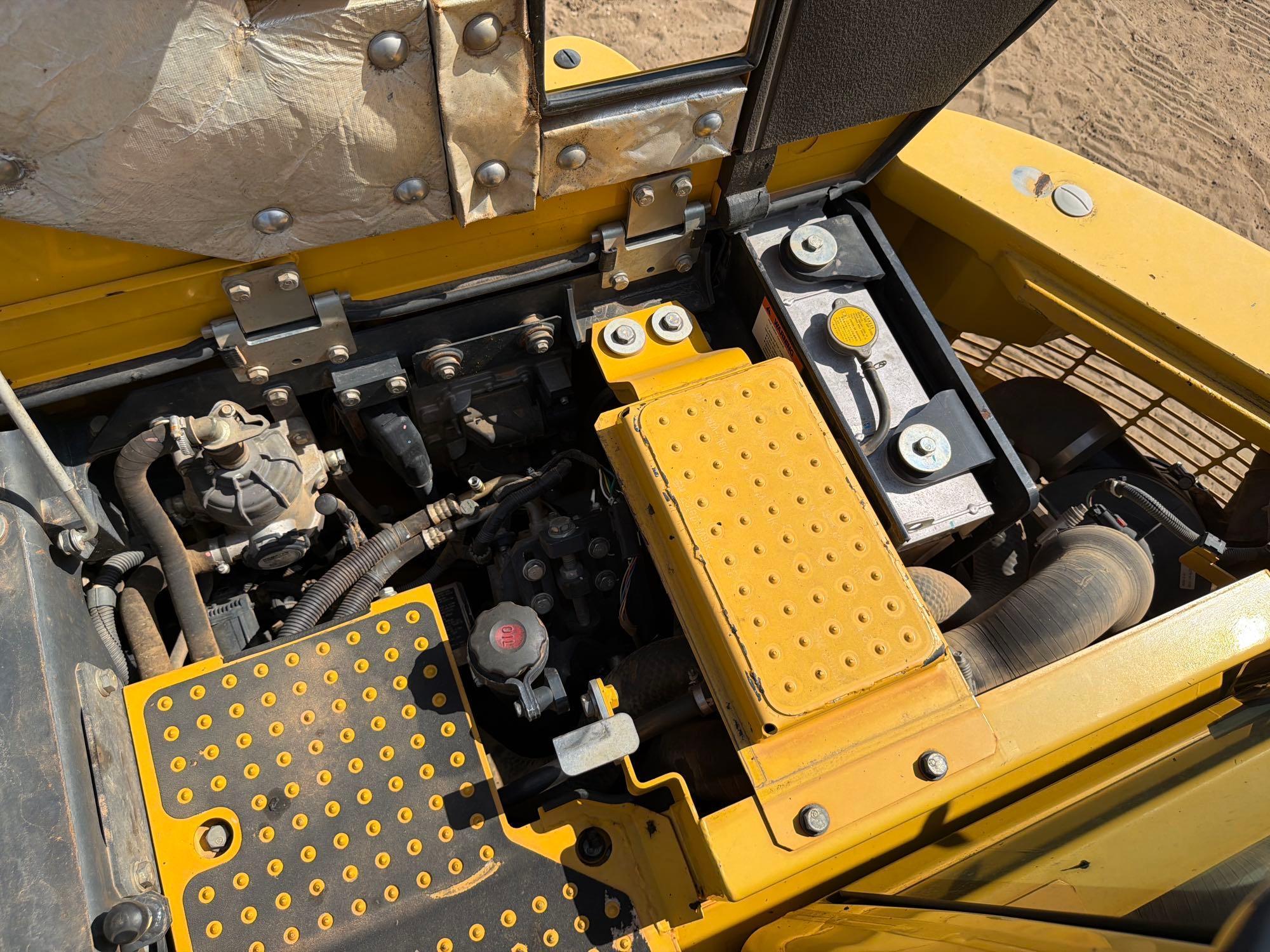 2017 Komatsu PC138USLC