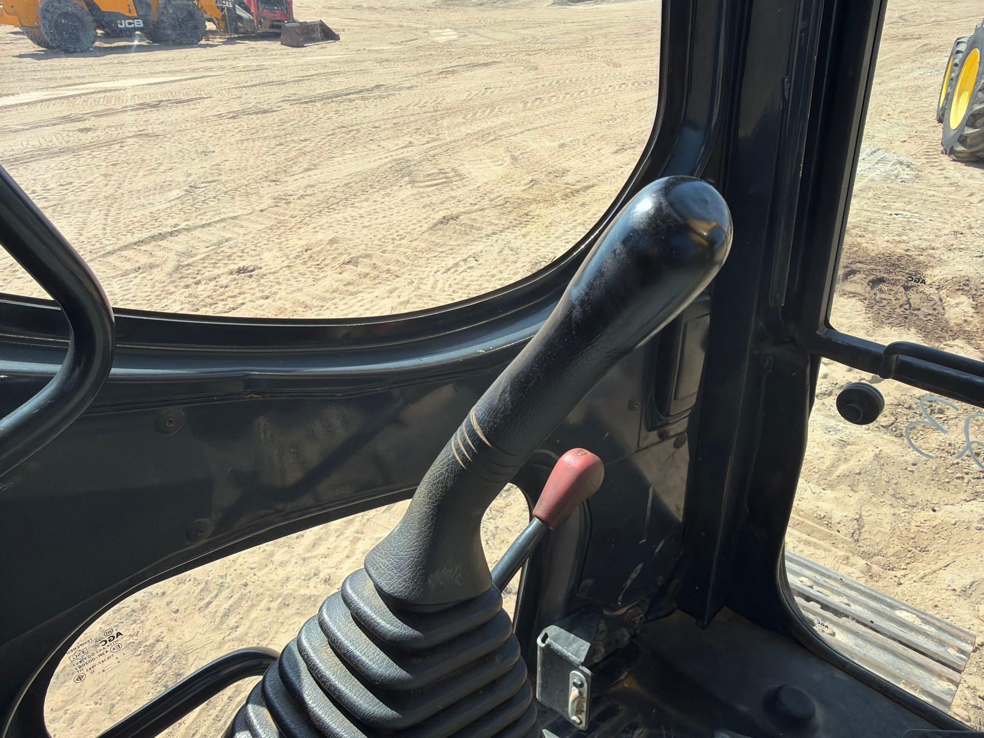 2017 Komatsu PC138USLC