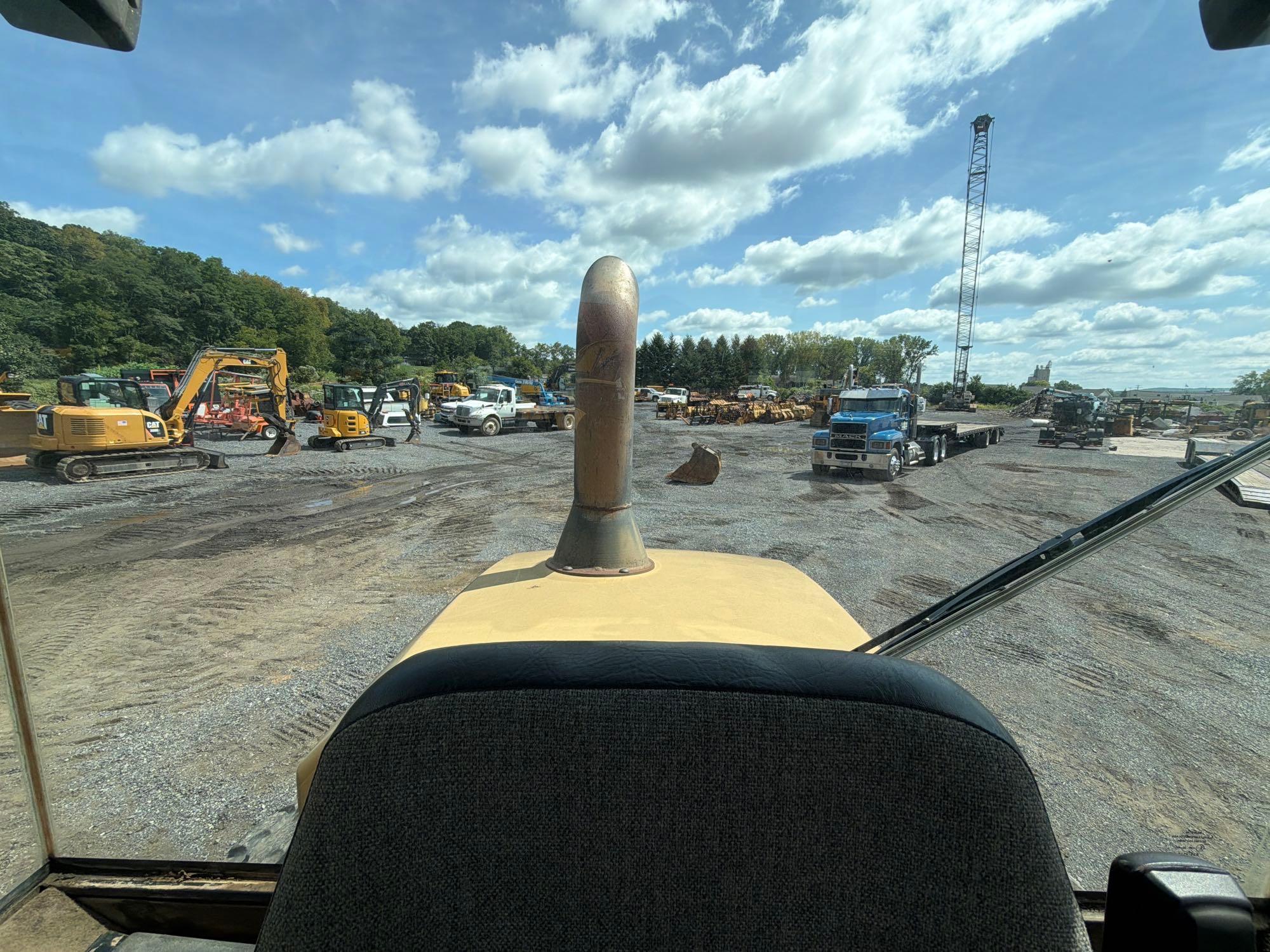 Caterpillar CS56