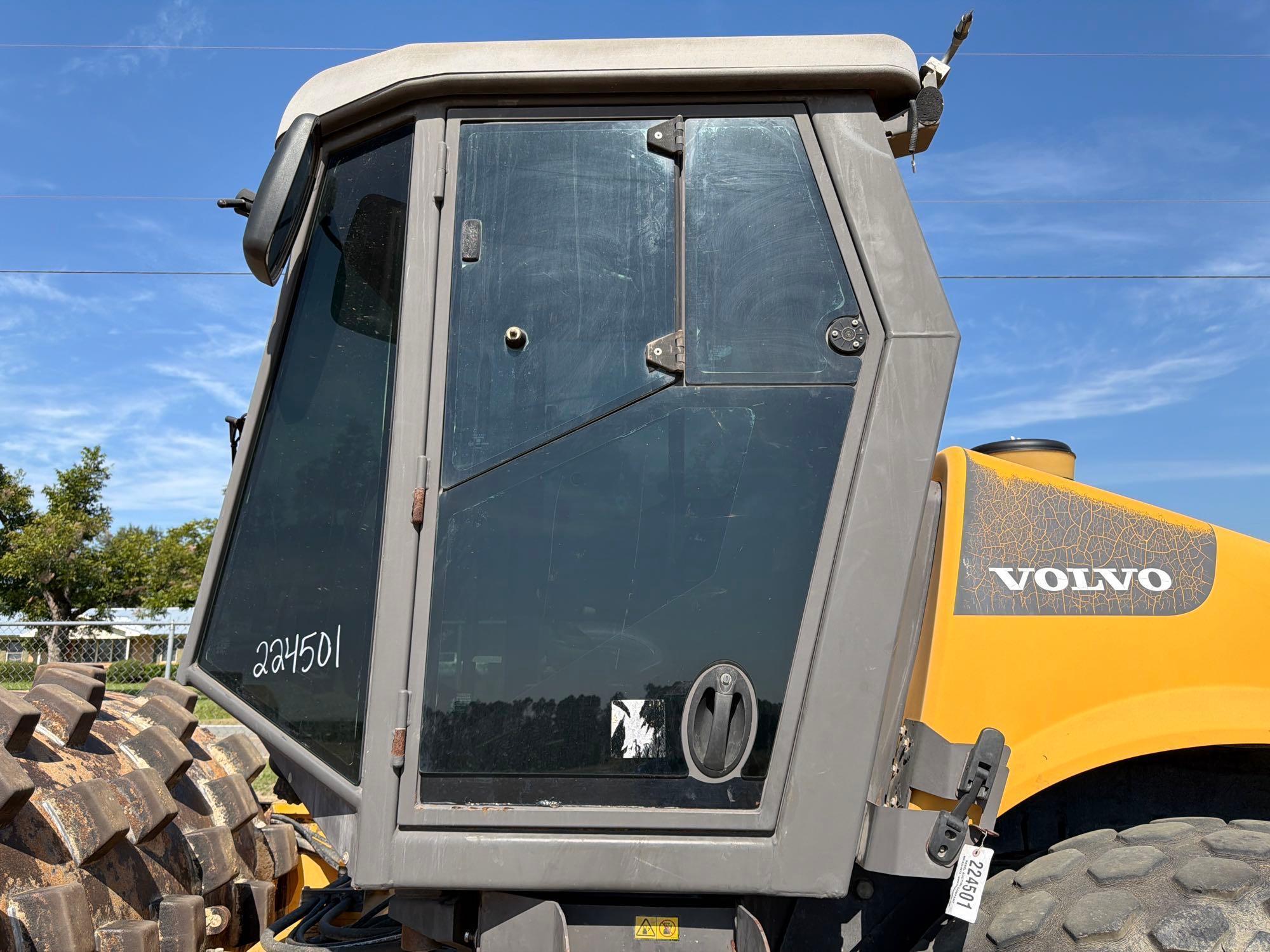 2013 Volvo SD115D