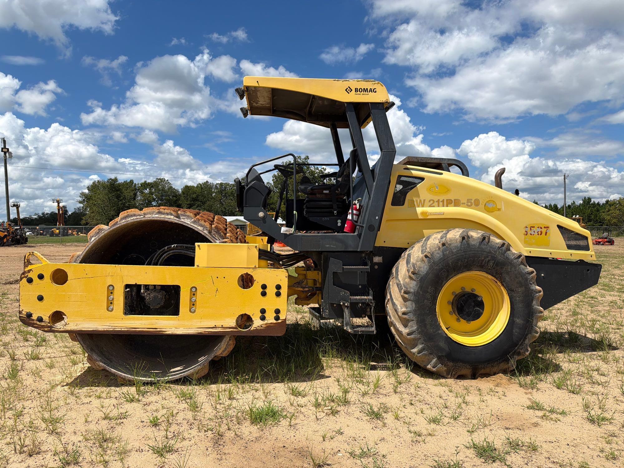 2014 Bomag BW211PD