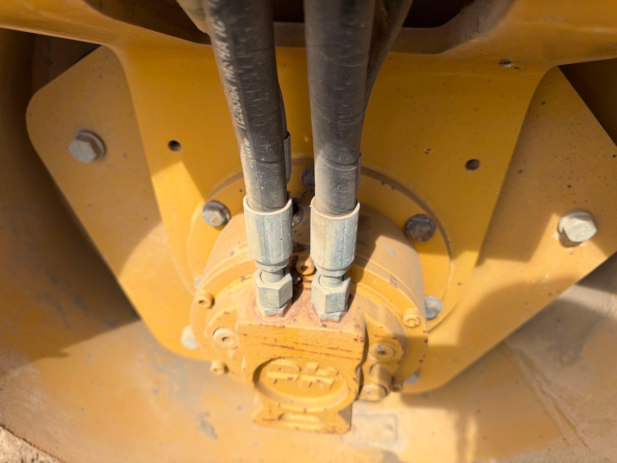 2016 Caterpillar CB24B