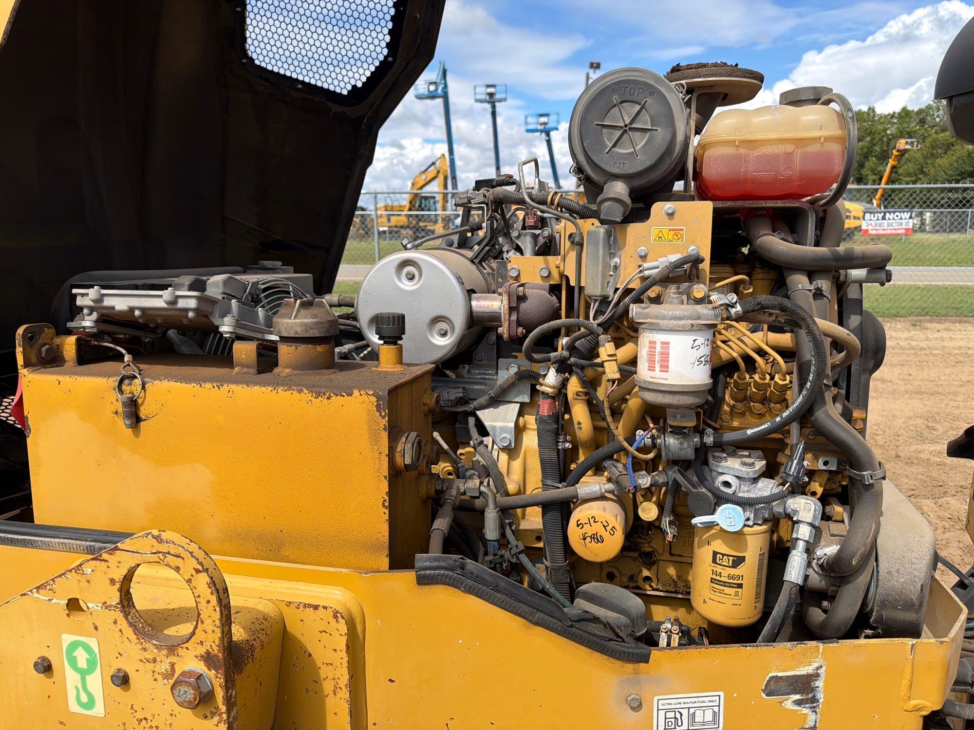 2016 Caterpillar CB24B