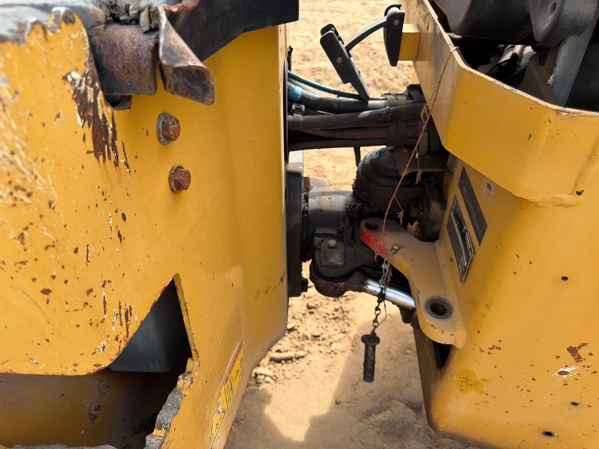 2016 Caterpillar CB24B