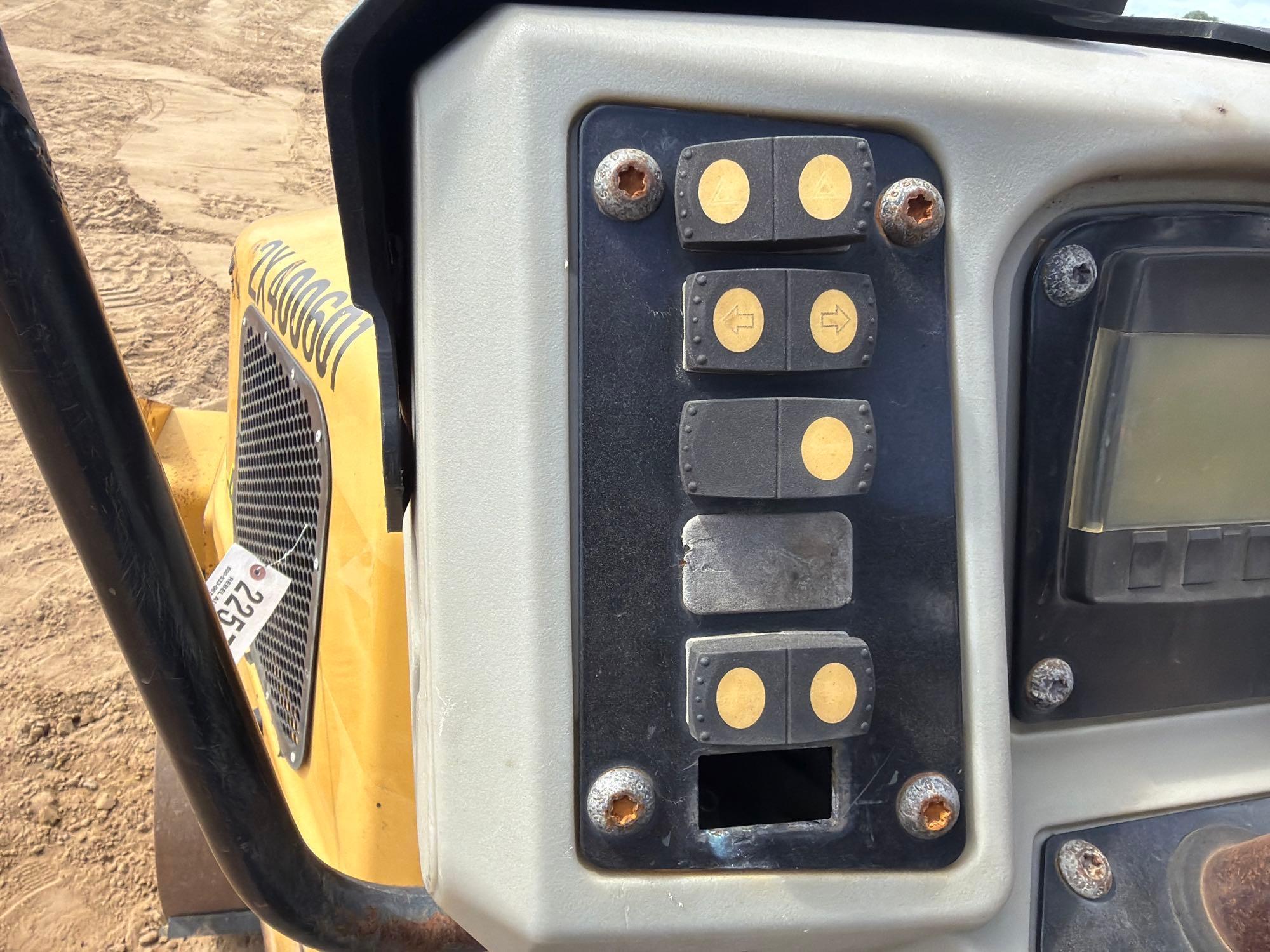 2016 Caterpillar CB24B