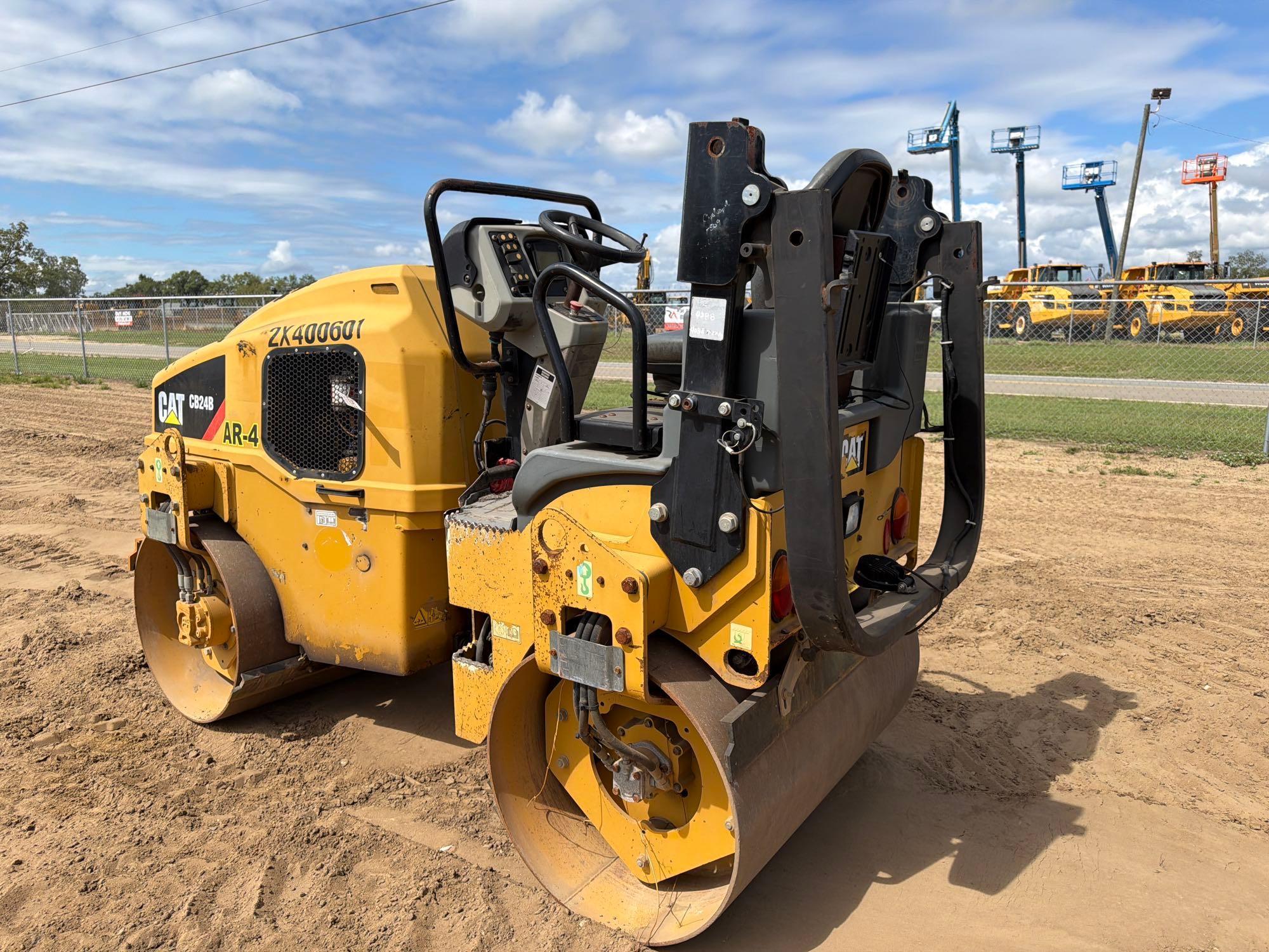 2016 Caterpillar CB24B
