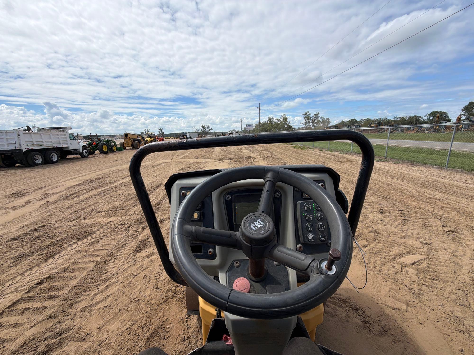 2016 Caterpillar CB24B