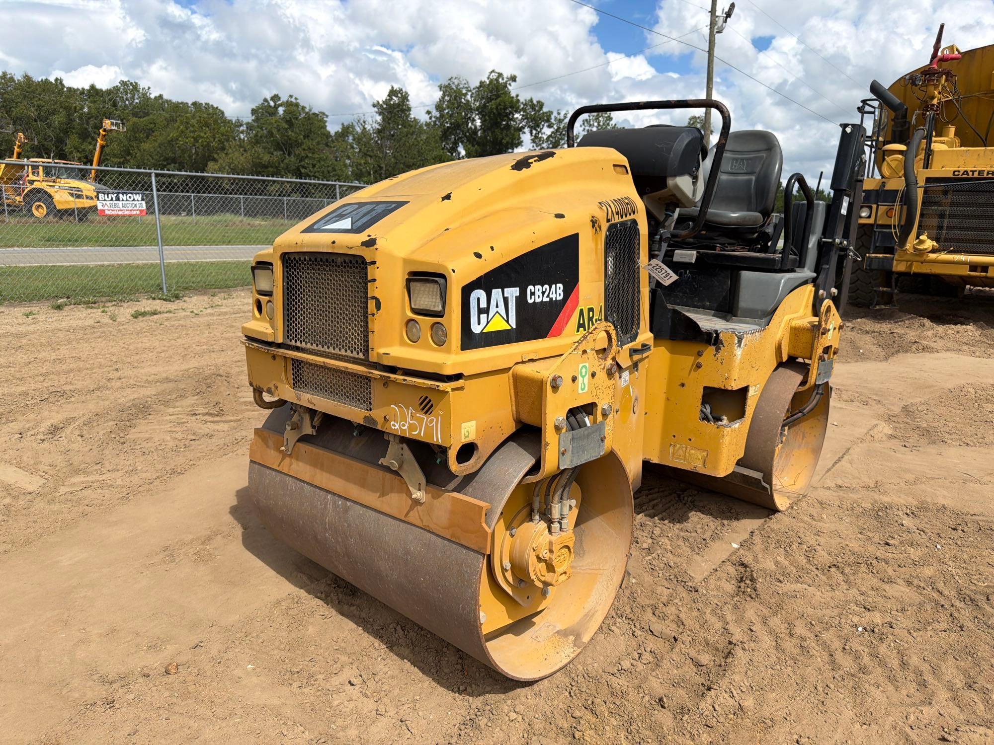 2016 Caterpillar CB24B