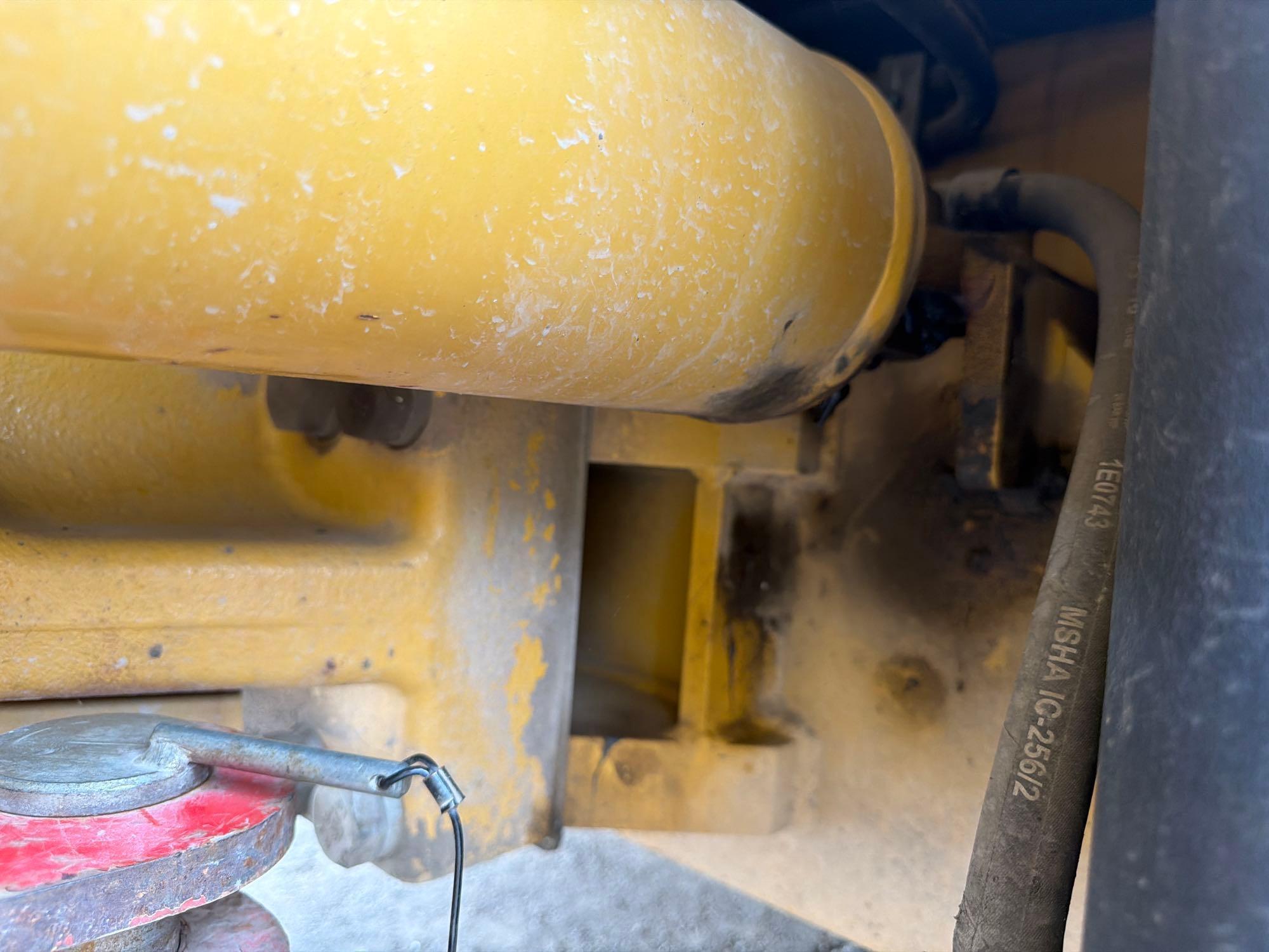 2017 Caterpillar CB64B