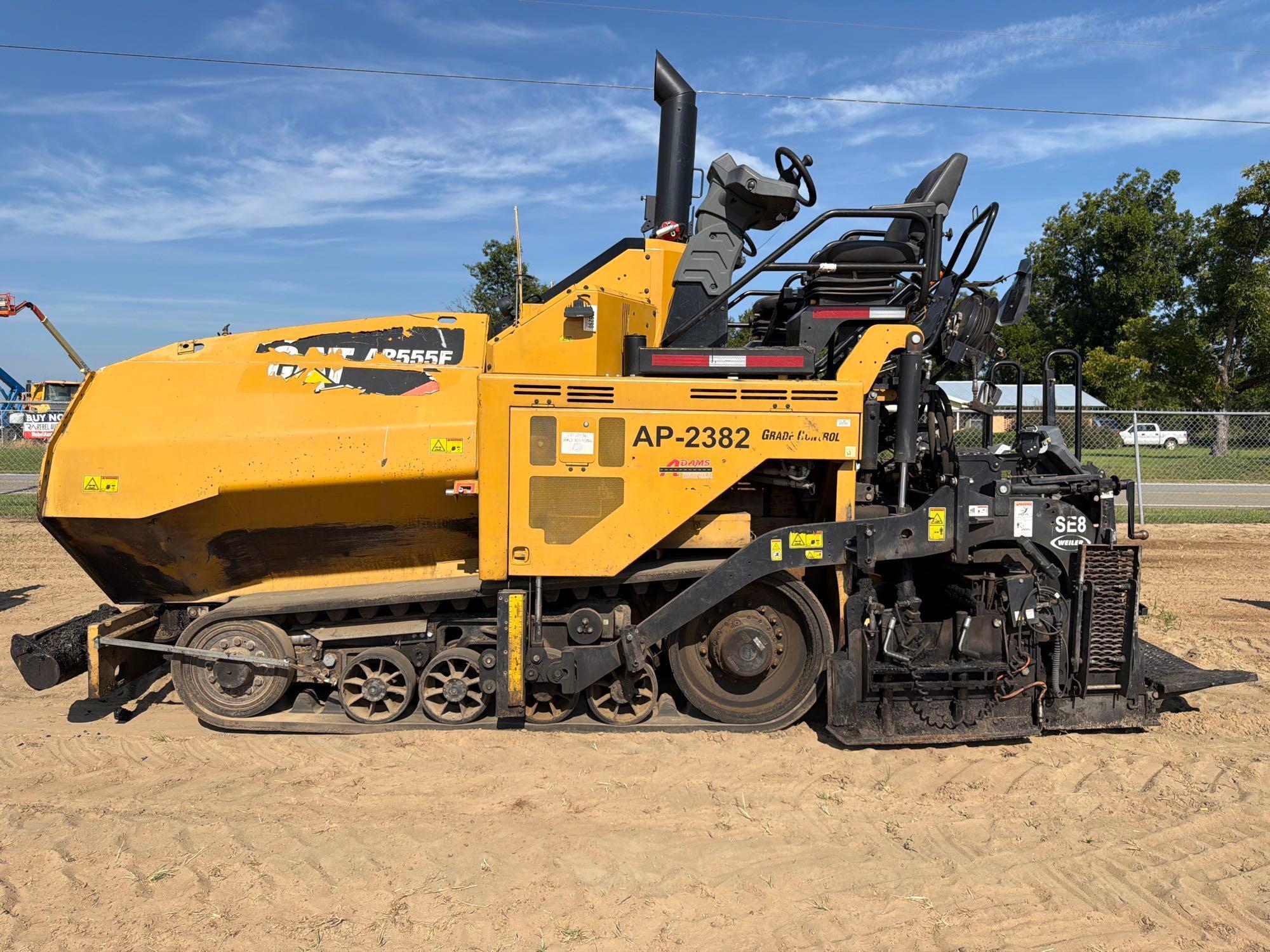 2020 Caterpillar 555