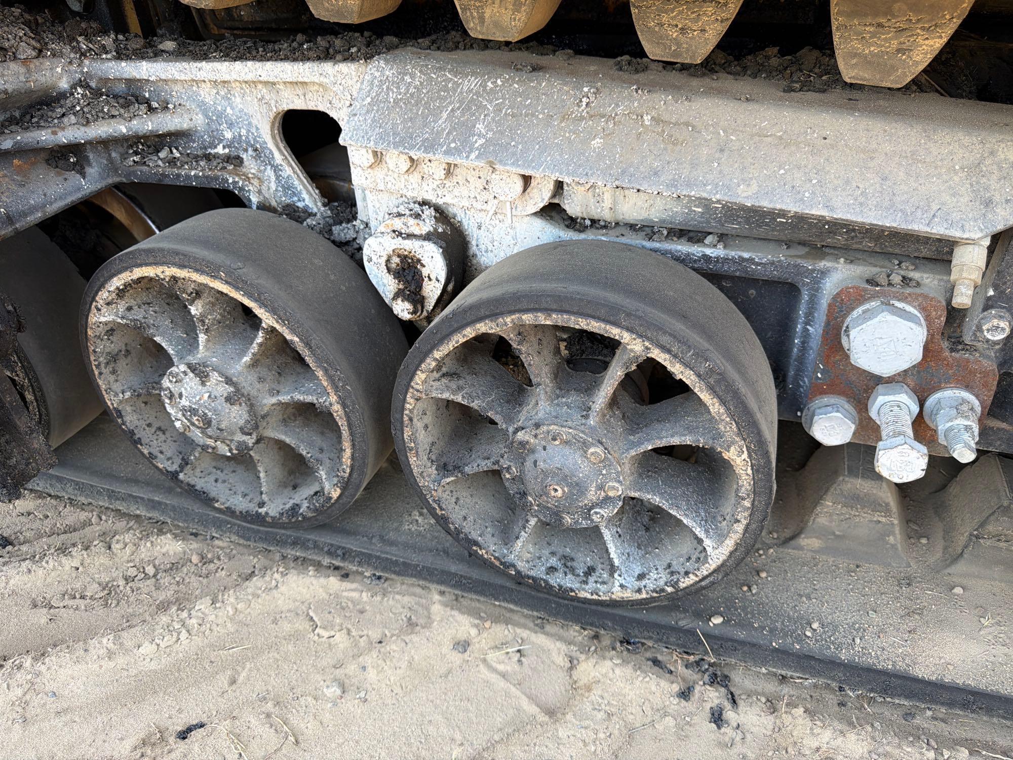 2020 Caterpillar 555