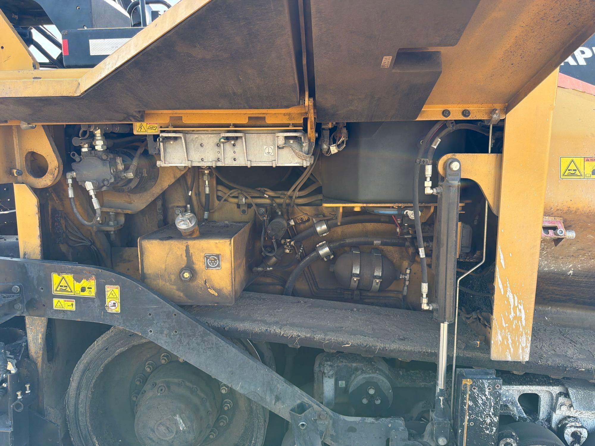 2020 Caterpillar 555