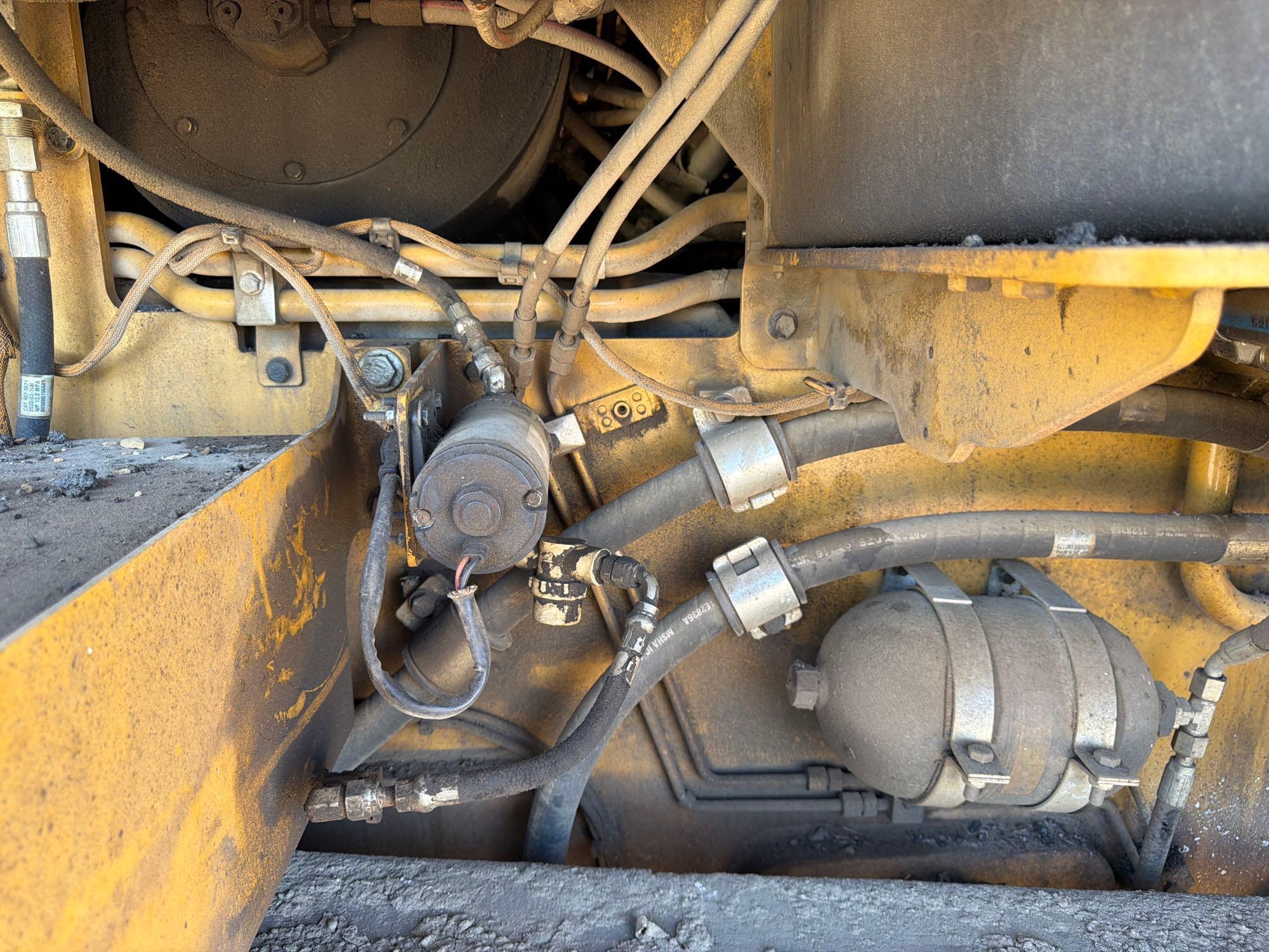 2020 Caterpillar 555
