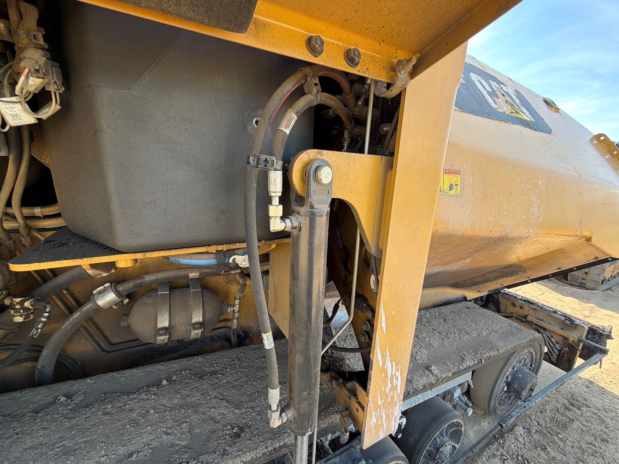 2020 Caterpillar 555