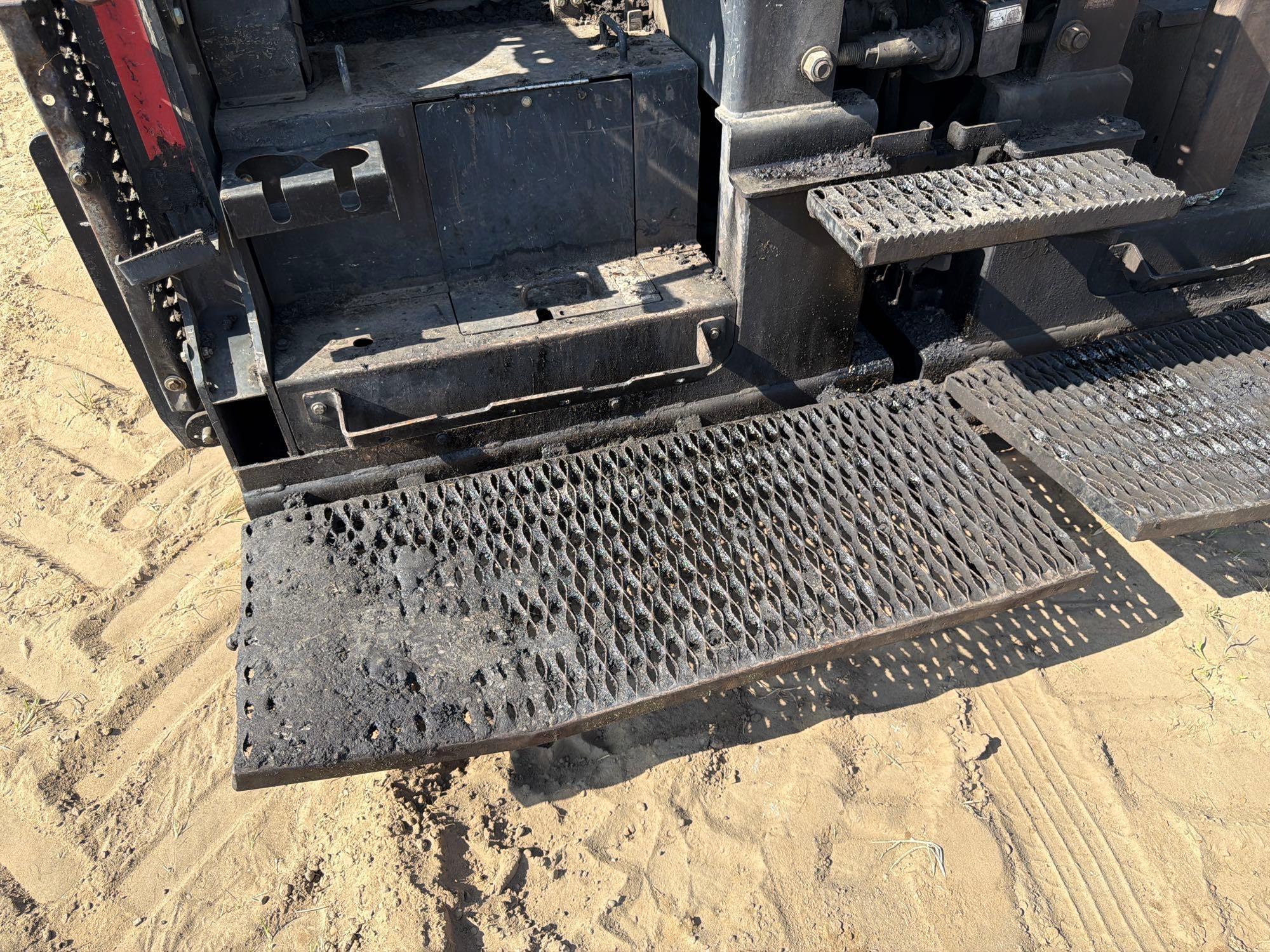 2020 Caterpillar 555