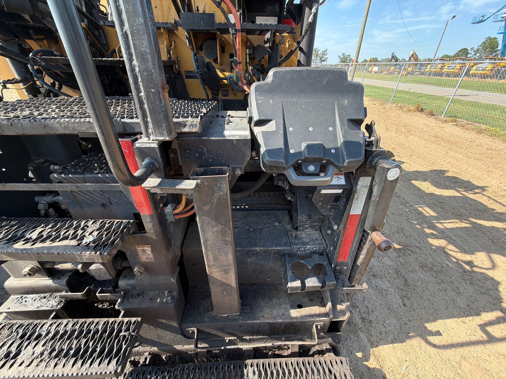 2020 Caterpillar 555