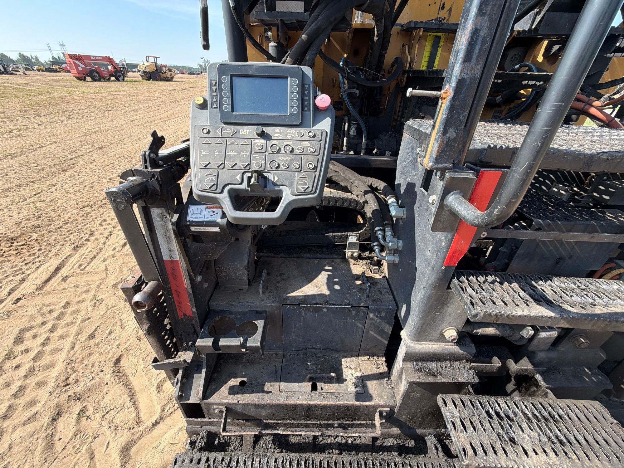 2020 Caterpillar 555
