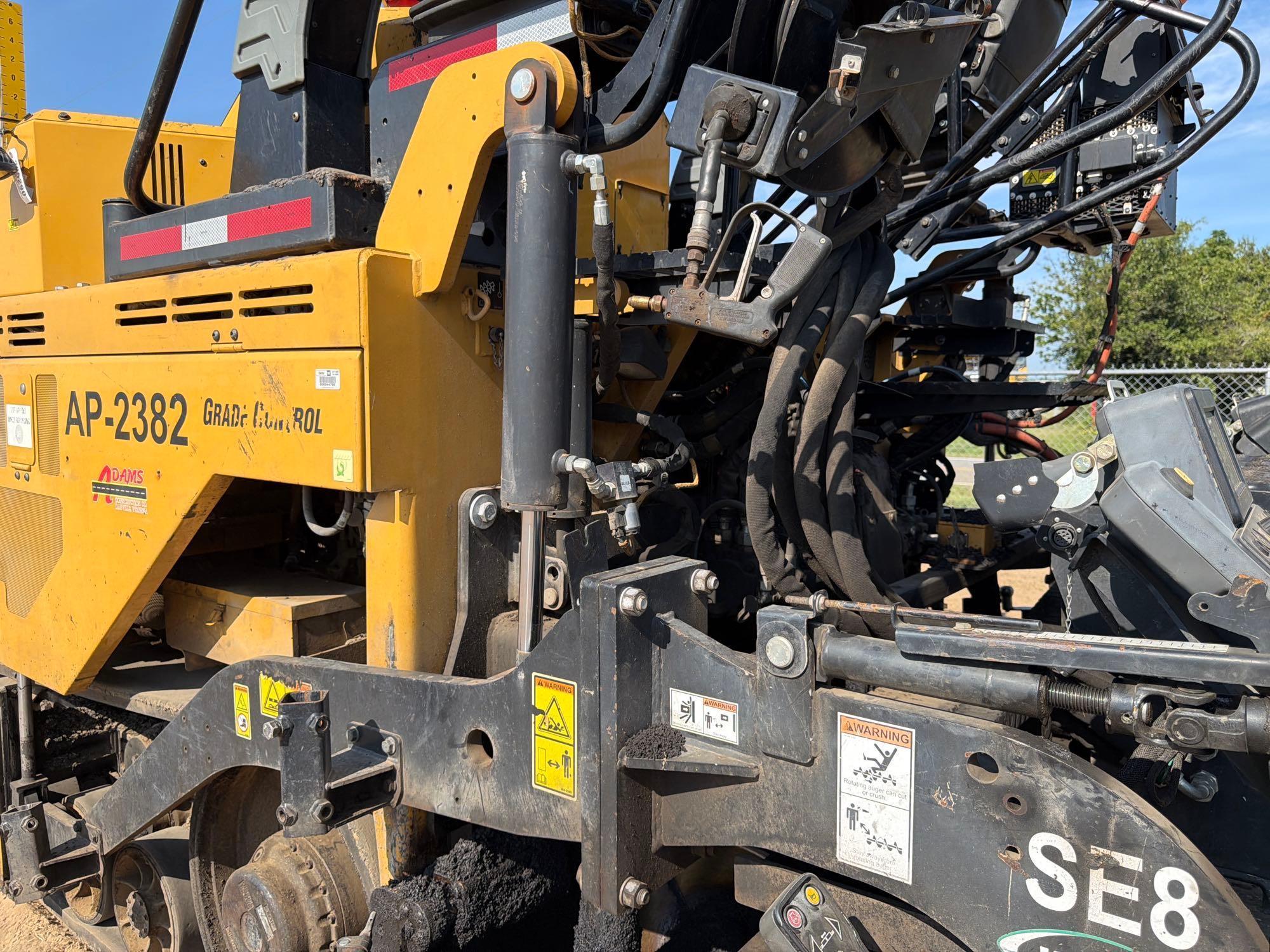 2020 Caterpillar 555