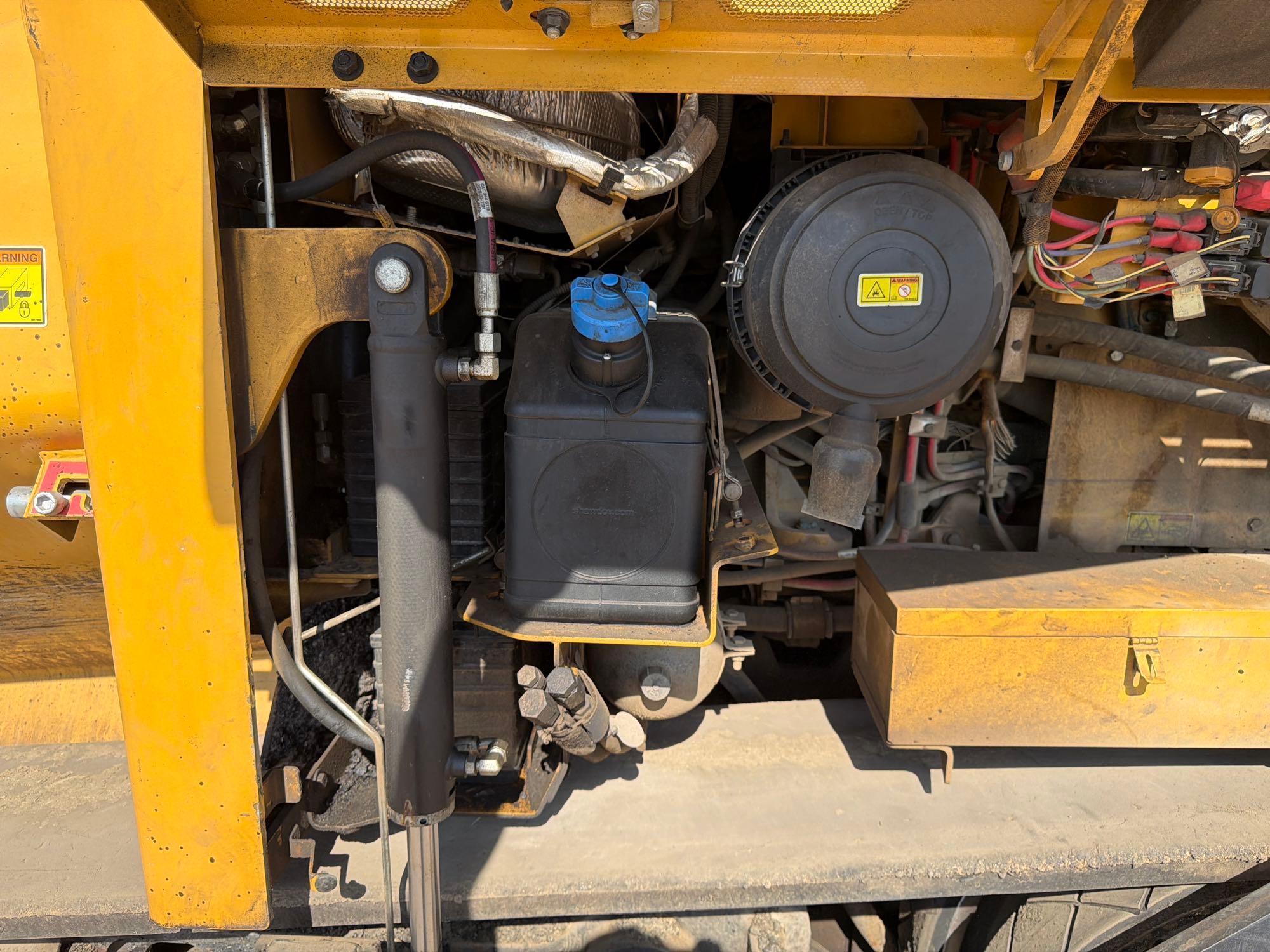 2020 Caterpillar 555