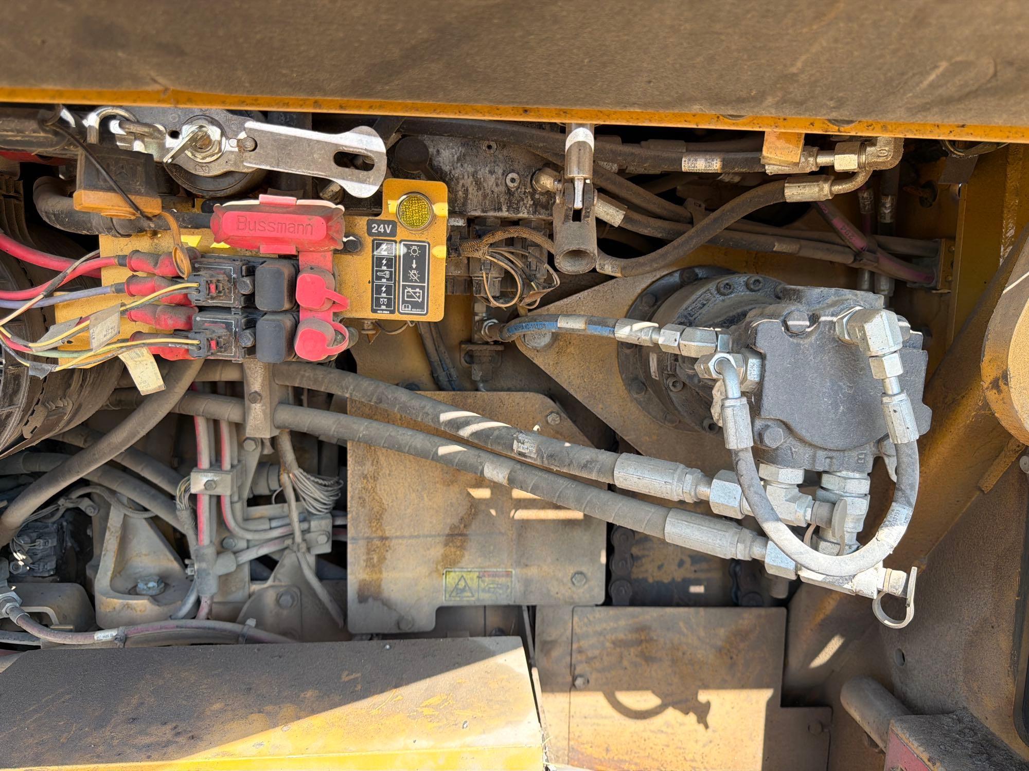 2020 Caterpillar 555