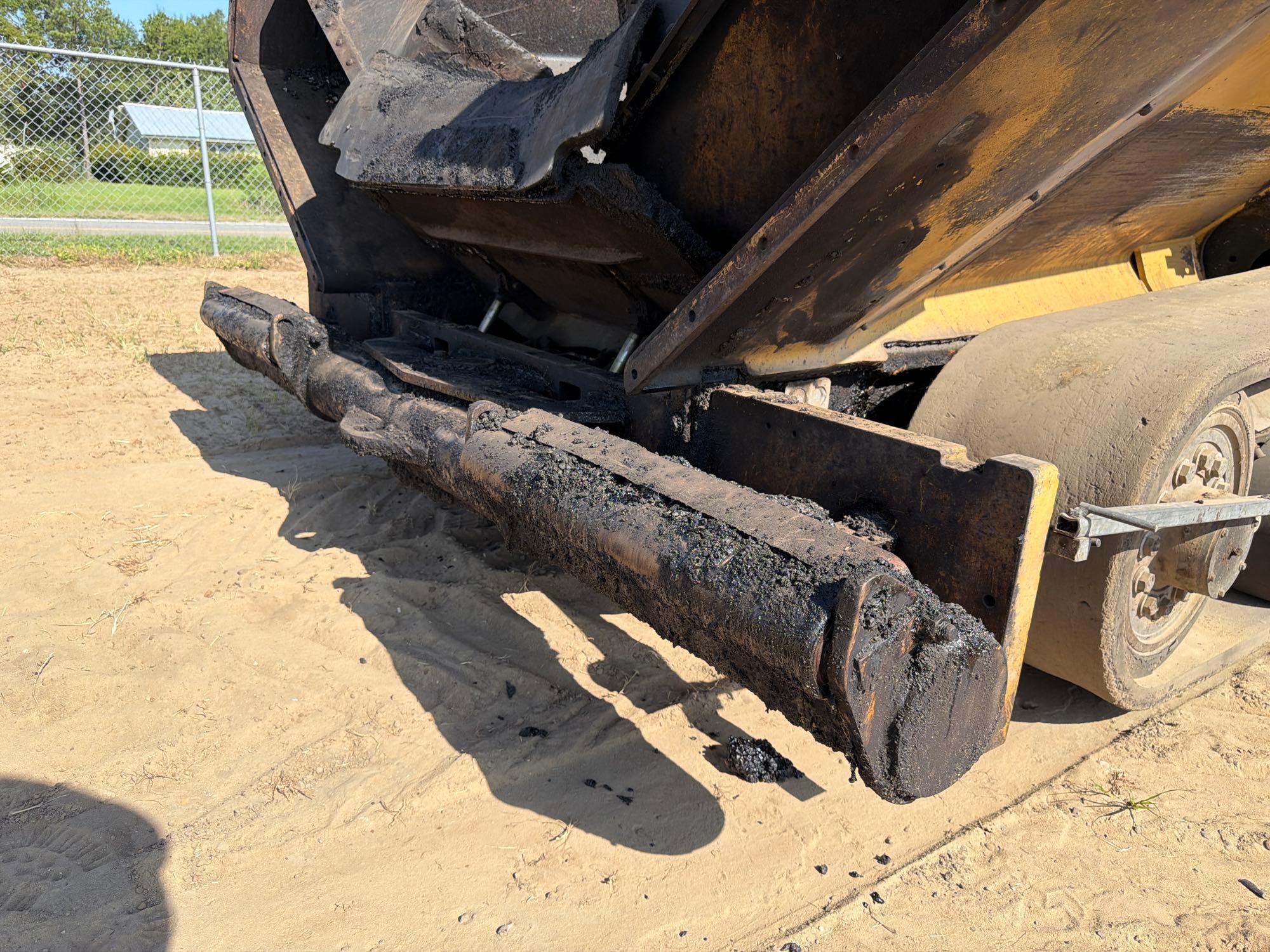 2020 Caterpillar 555