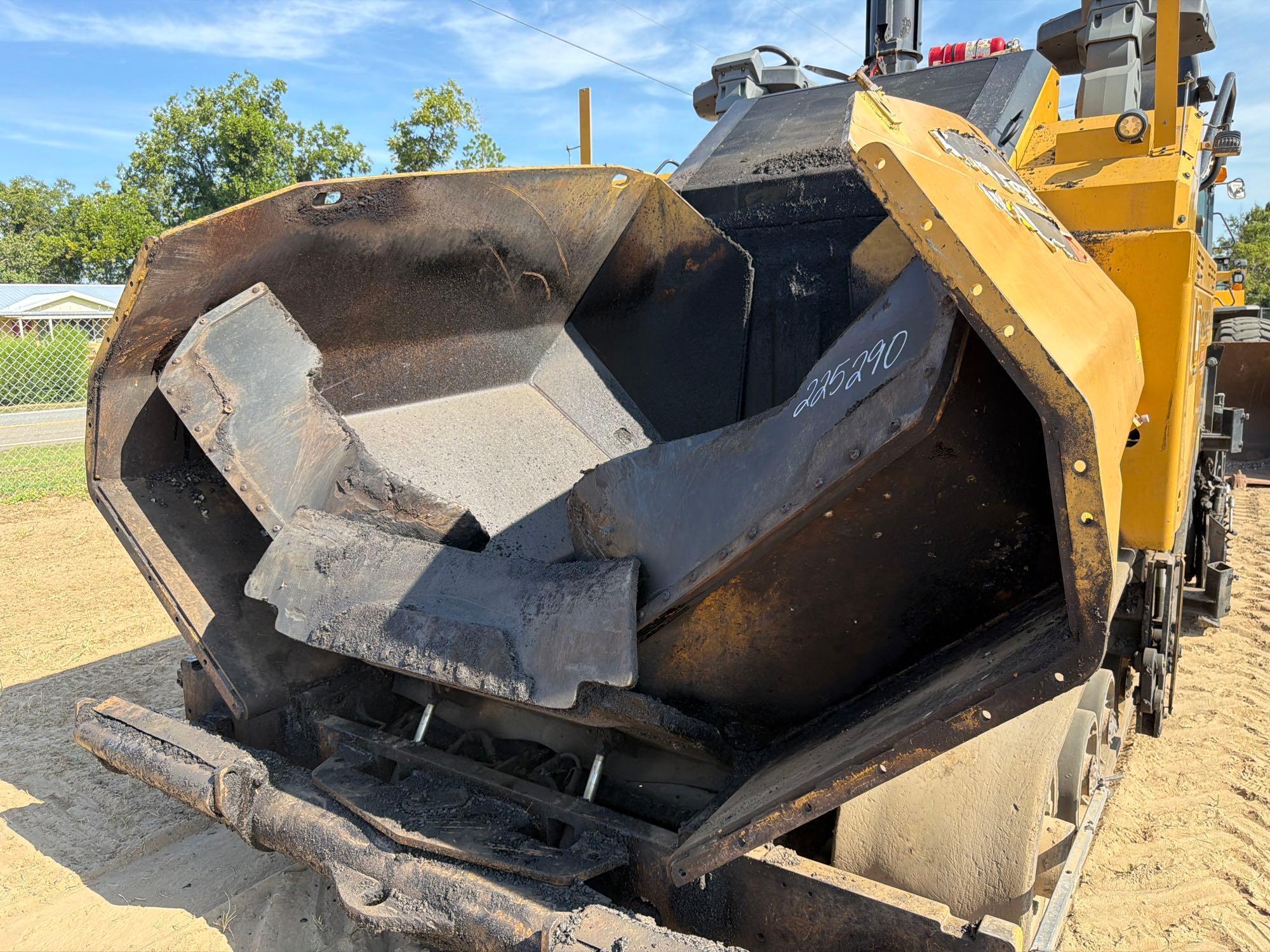 2020 Caterpillar 555