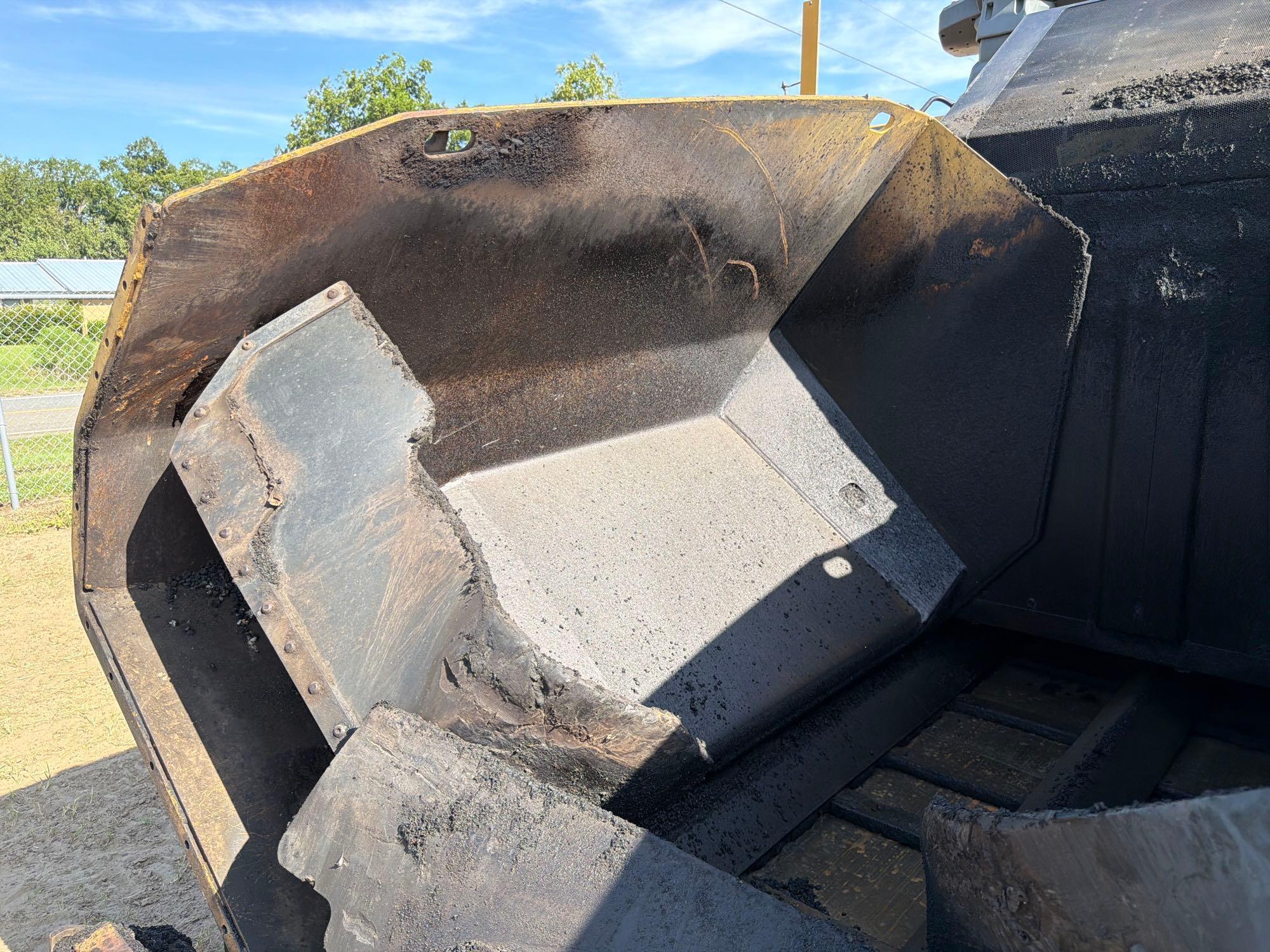 2020 Caterpillar 555