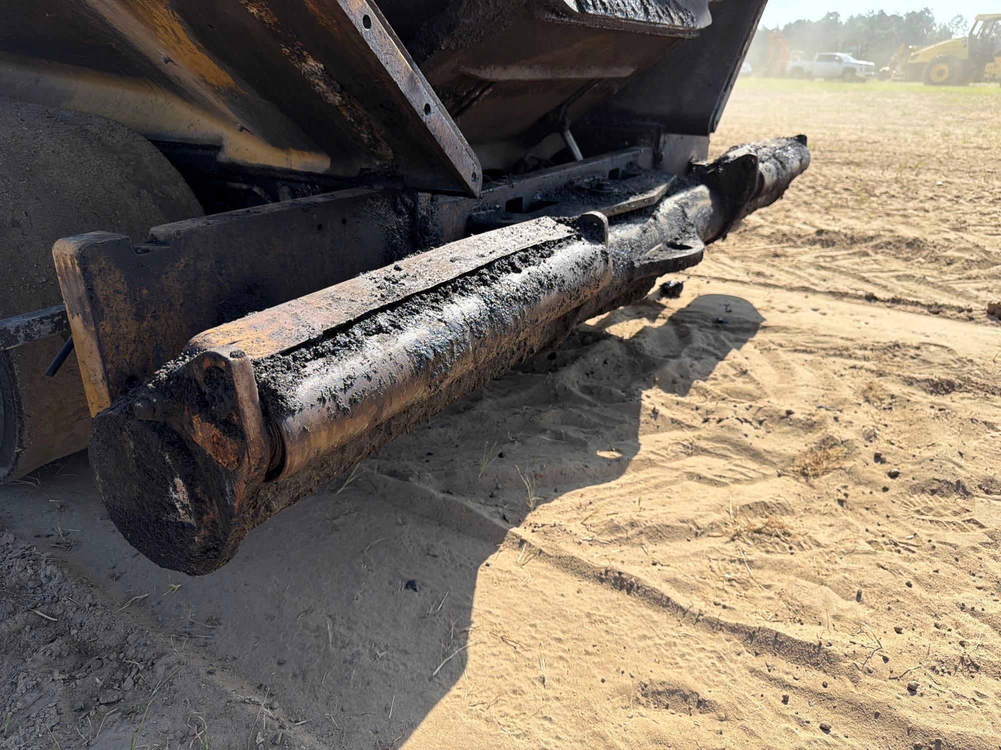 2020 Caterpillar 555