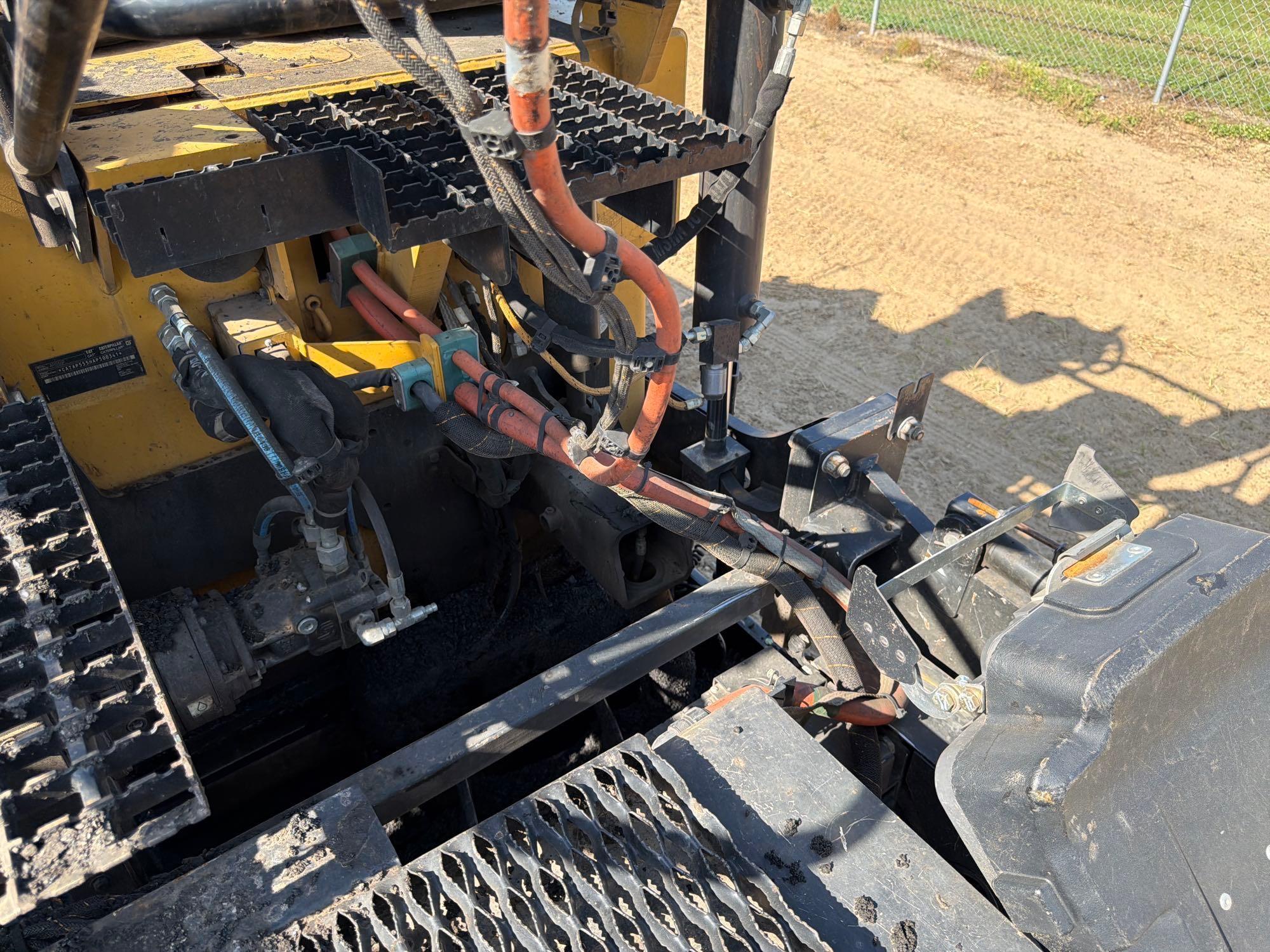 2020 Caterpillar 555