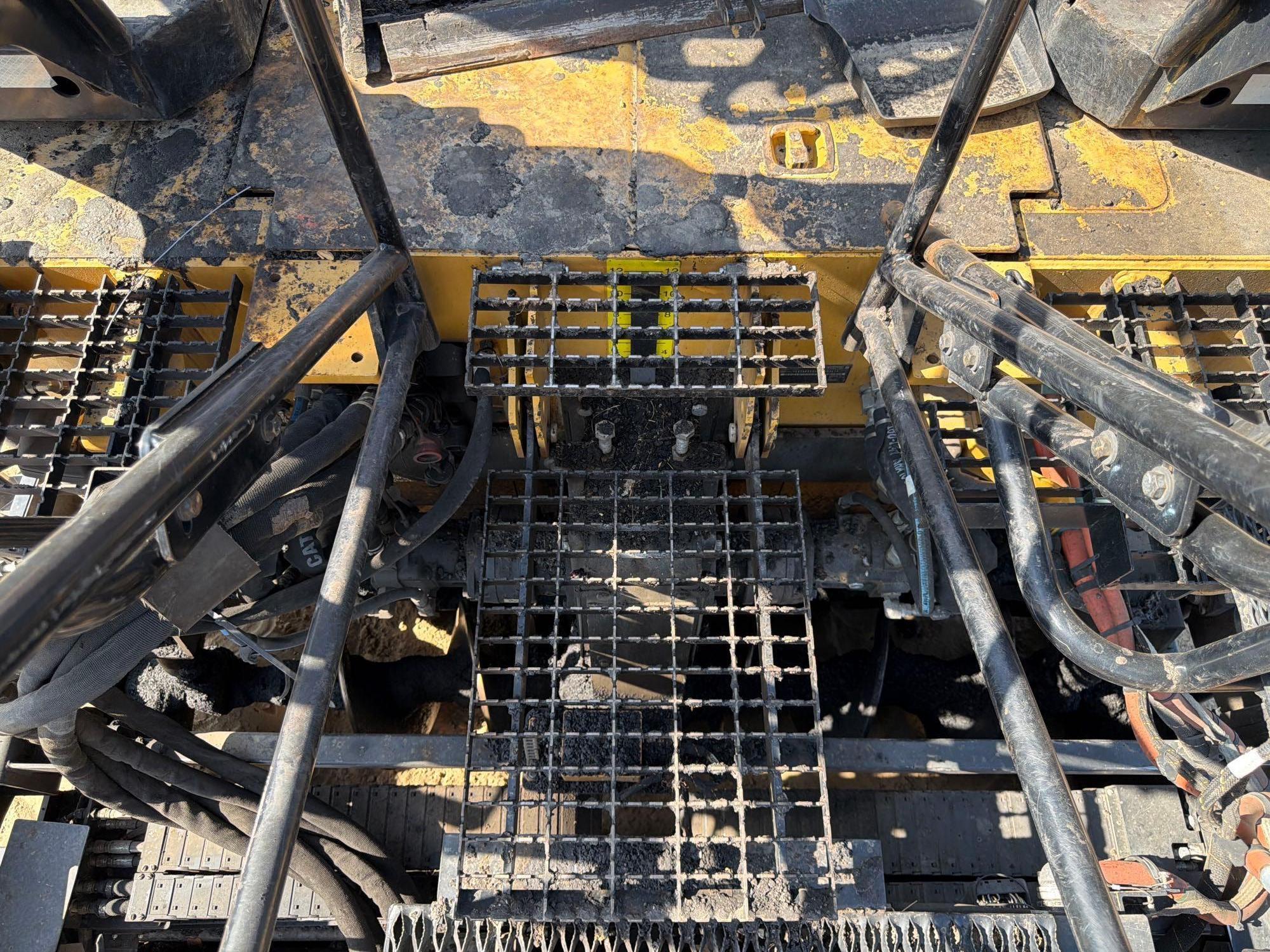 2020 Caterpillar 555