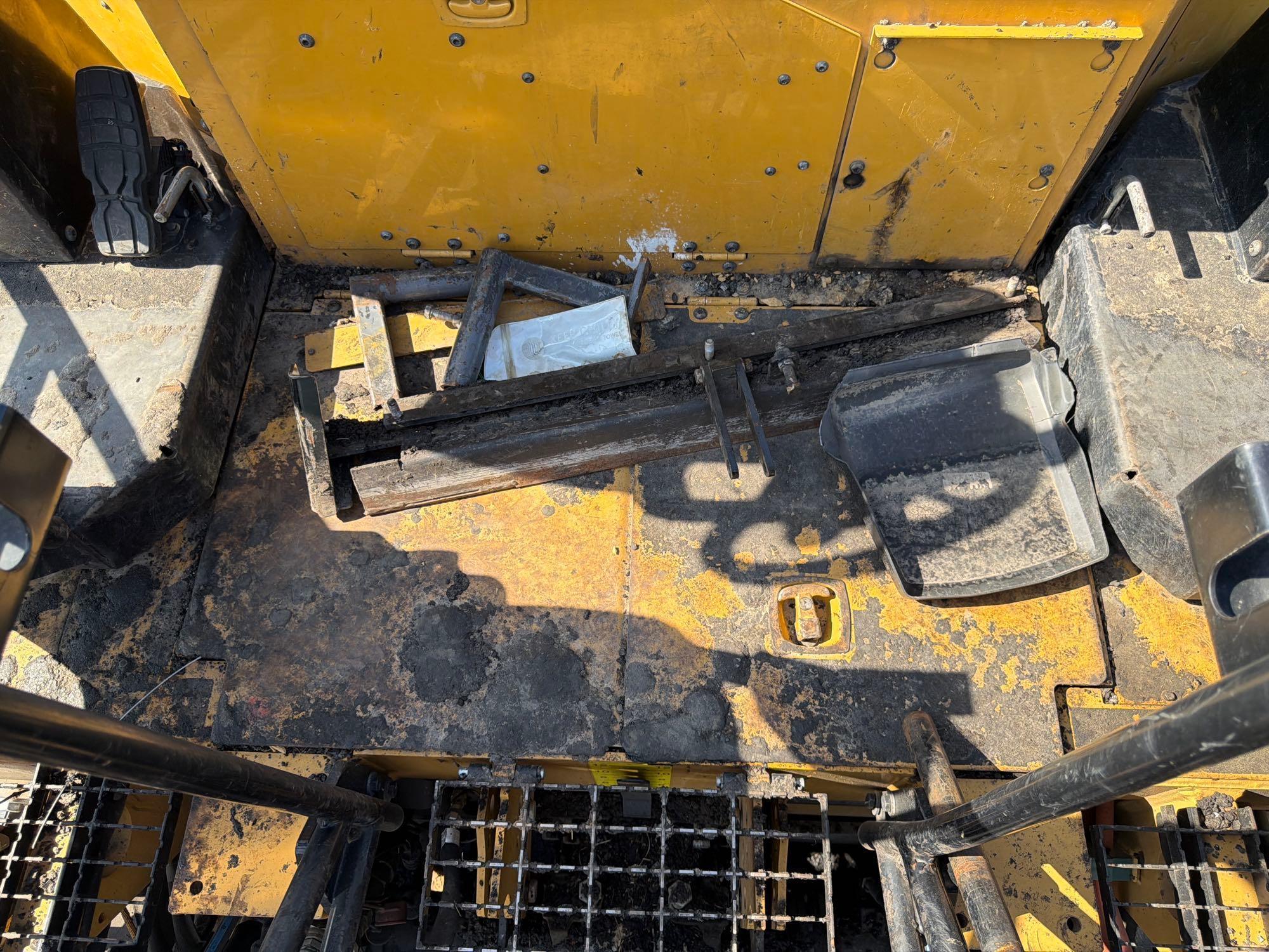 2020 Caterpillar 555