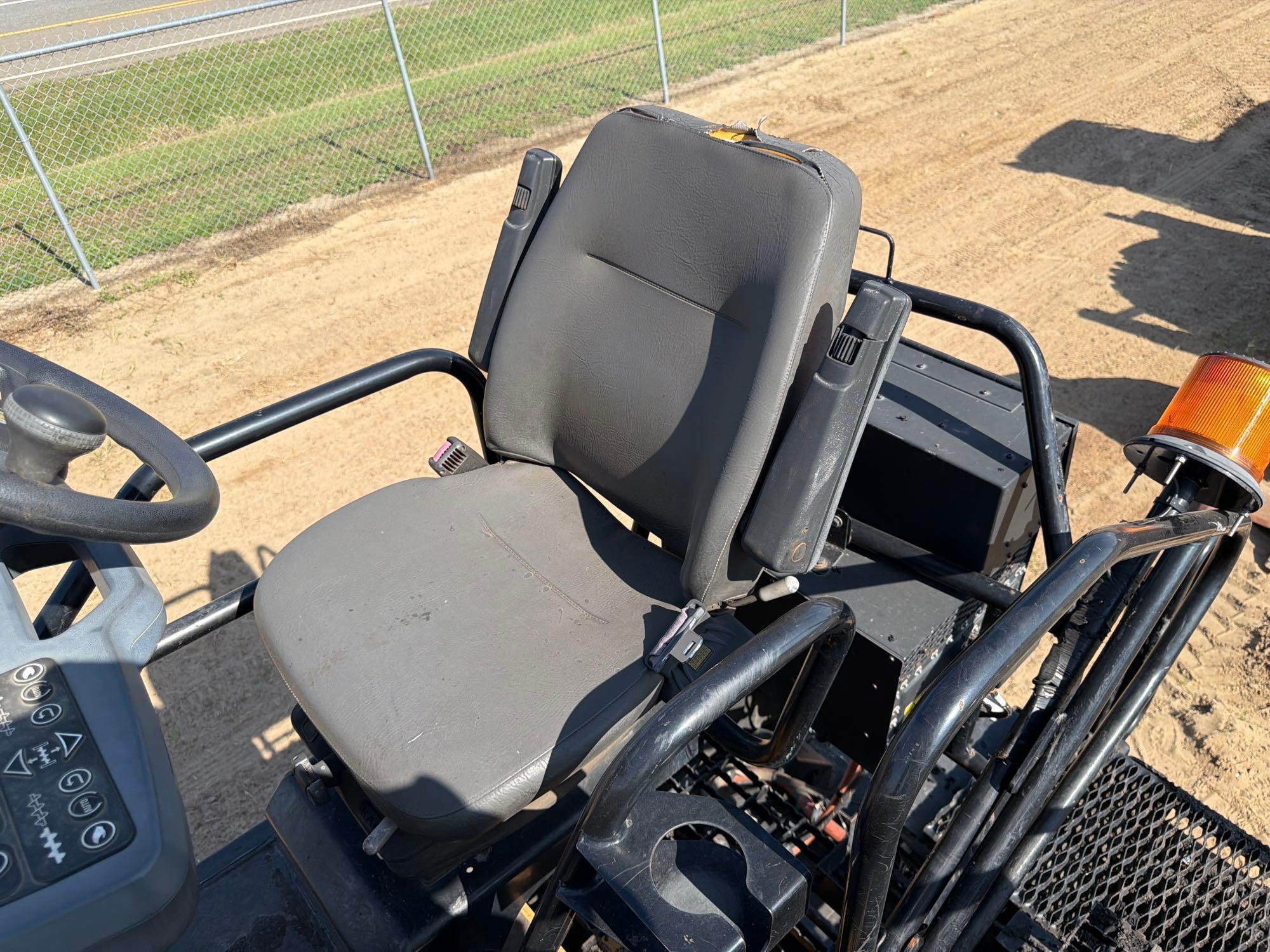 2020 Caterpillar 555