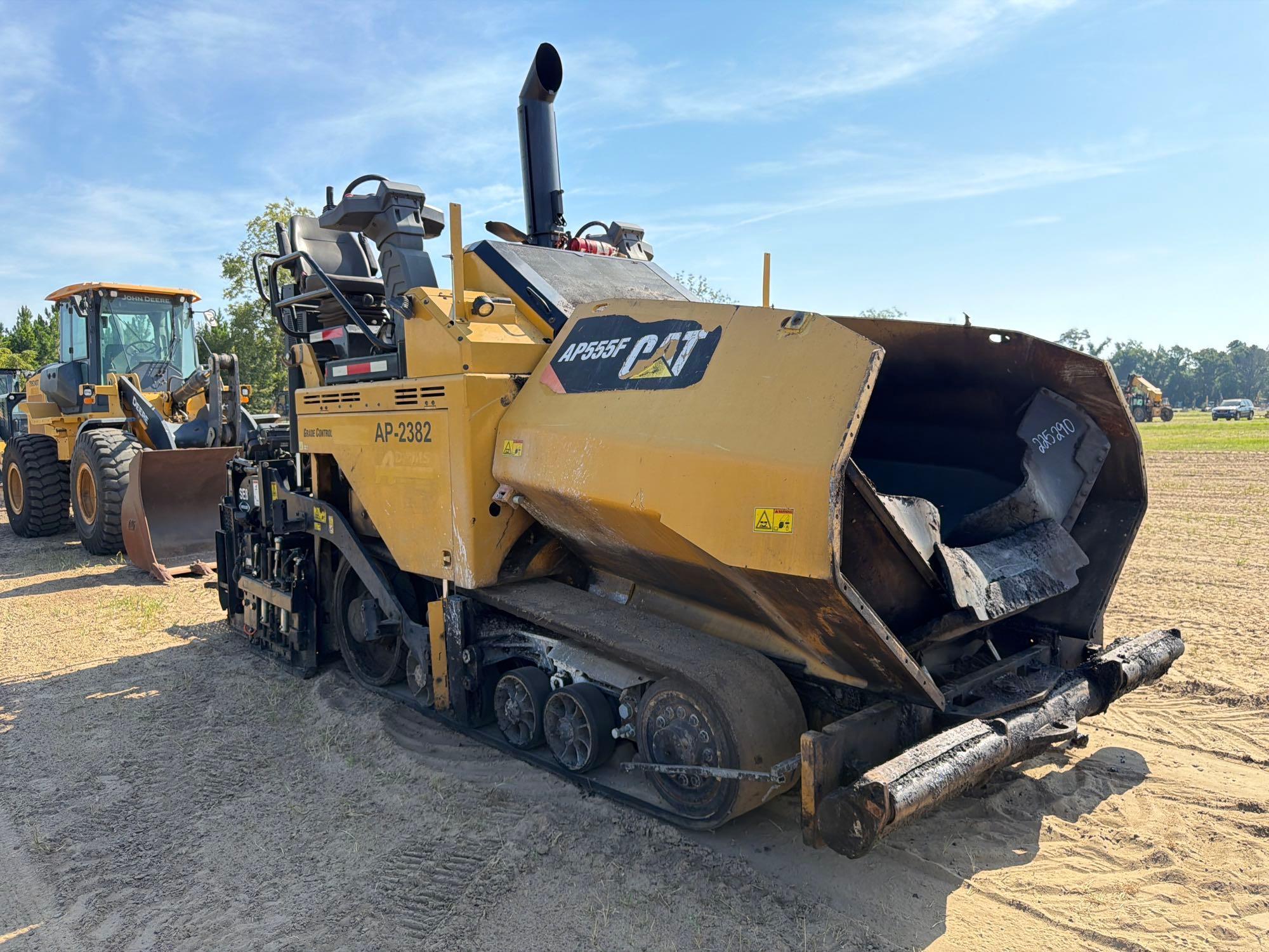 2020 Caterpillar 555