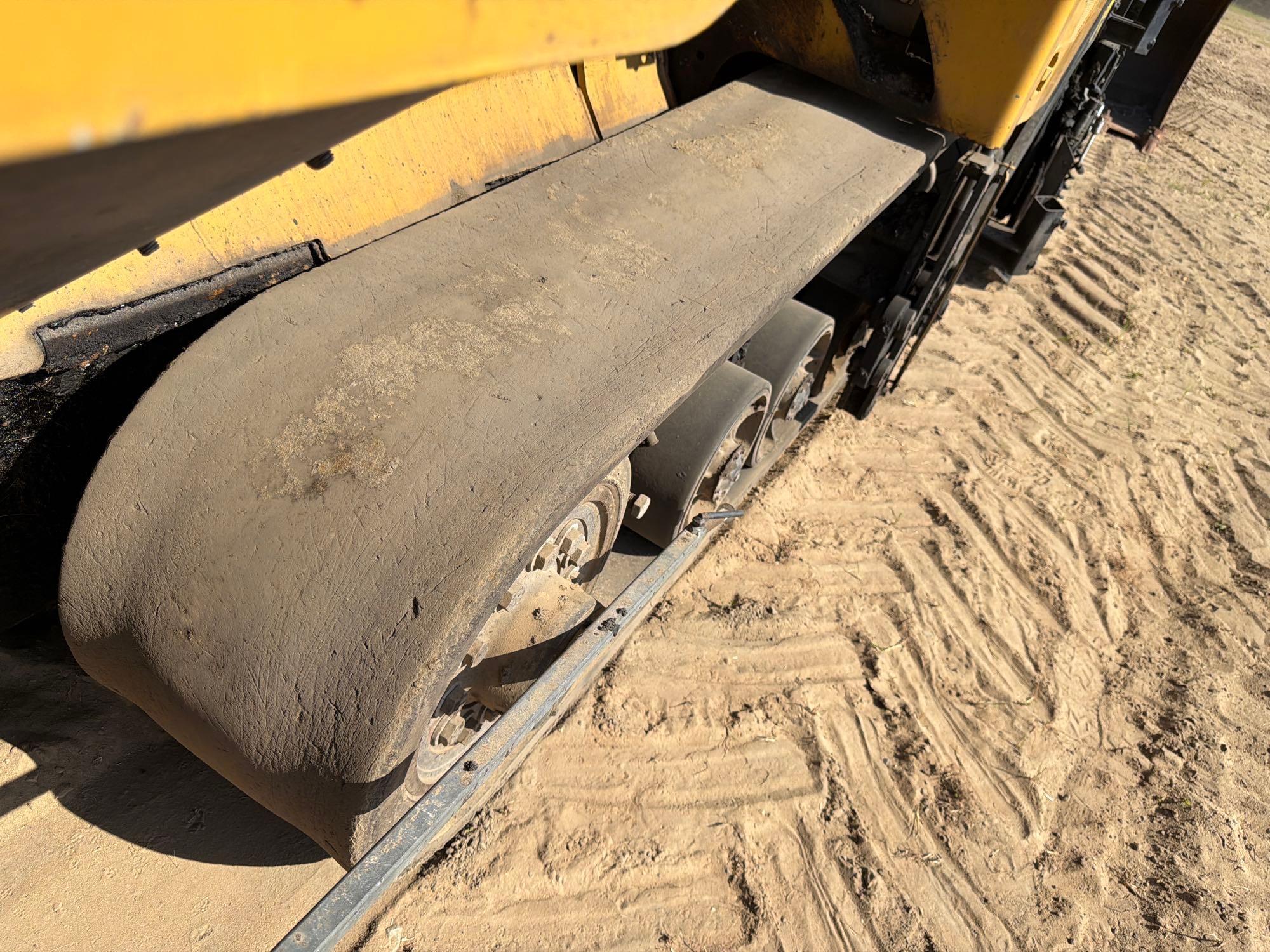 2020 Caterpillar 555