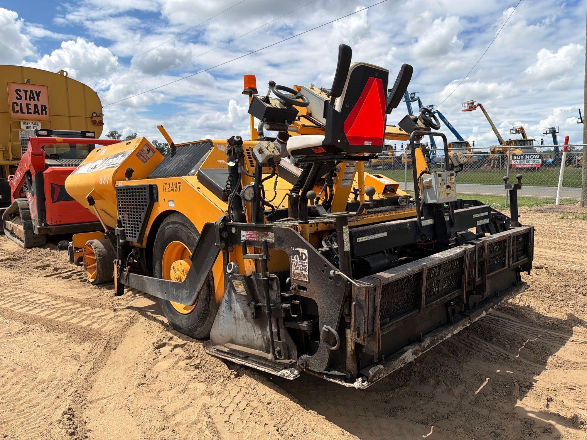 2018 Leeboy 6150