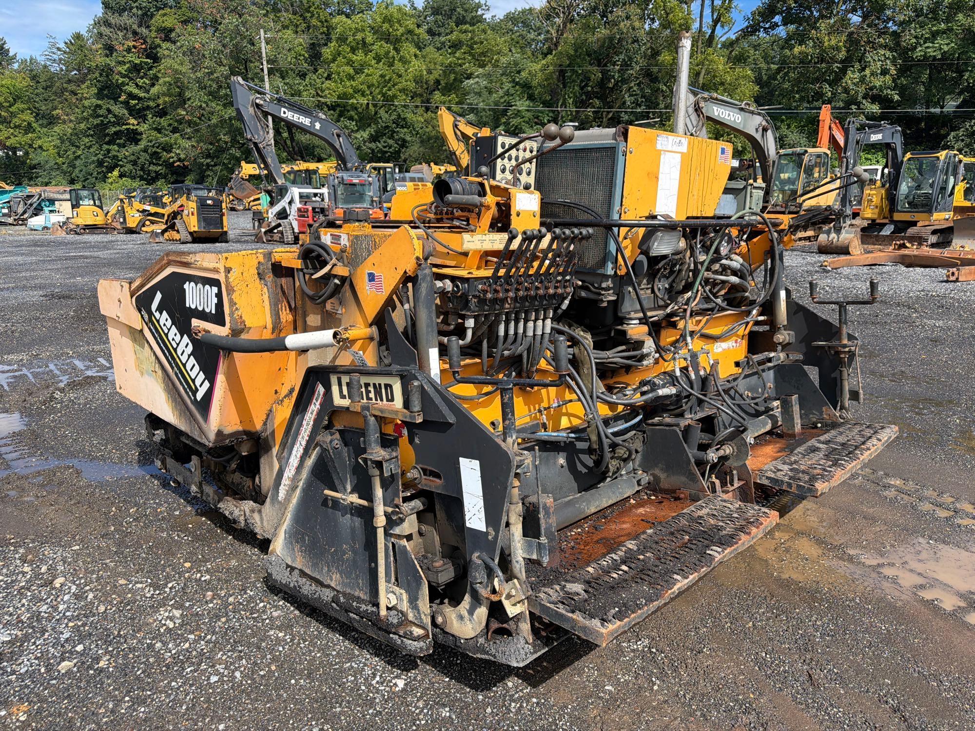 2011 Leeboy 1000F