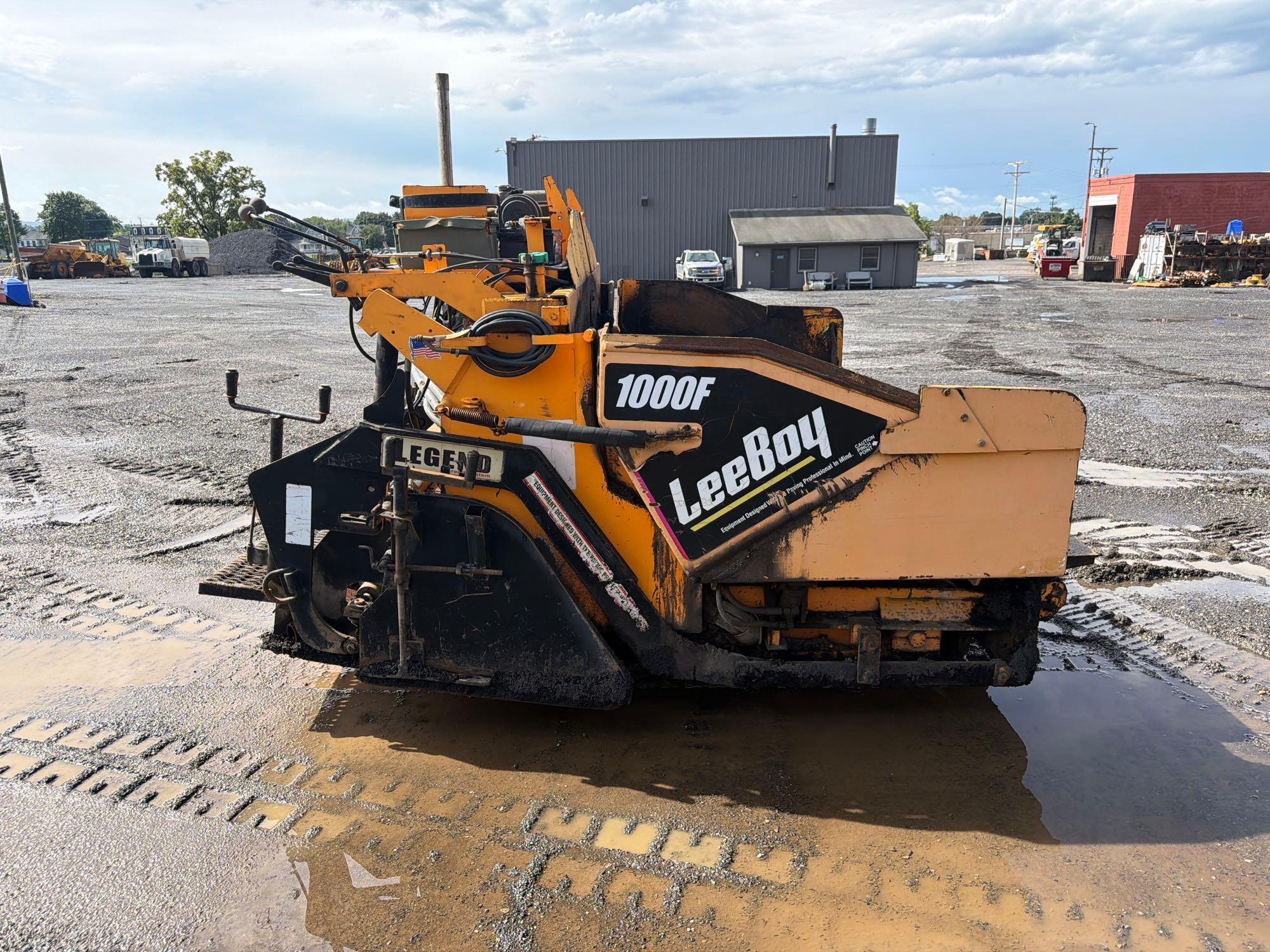 2011 Leeboy 1000F