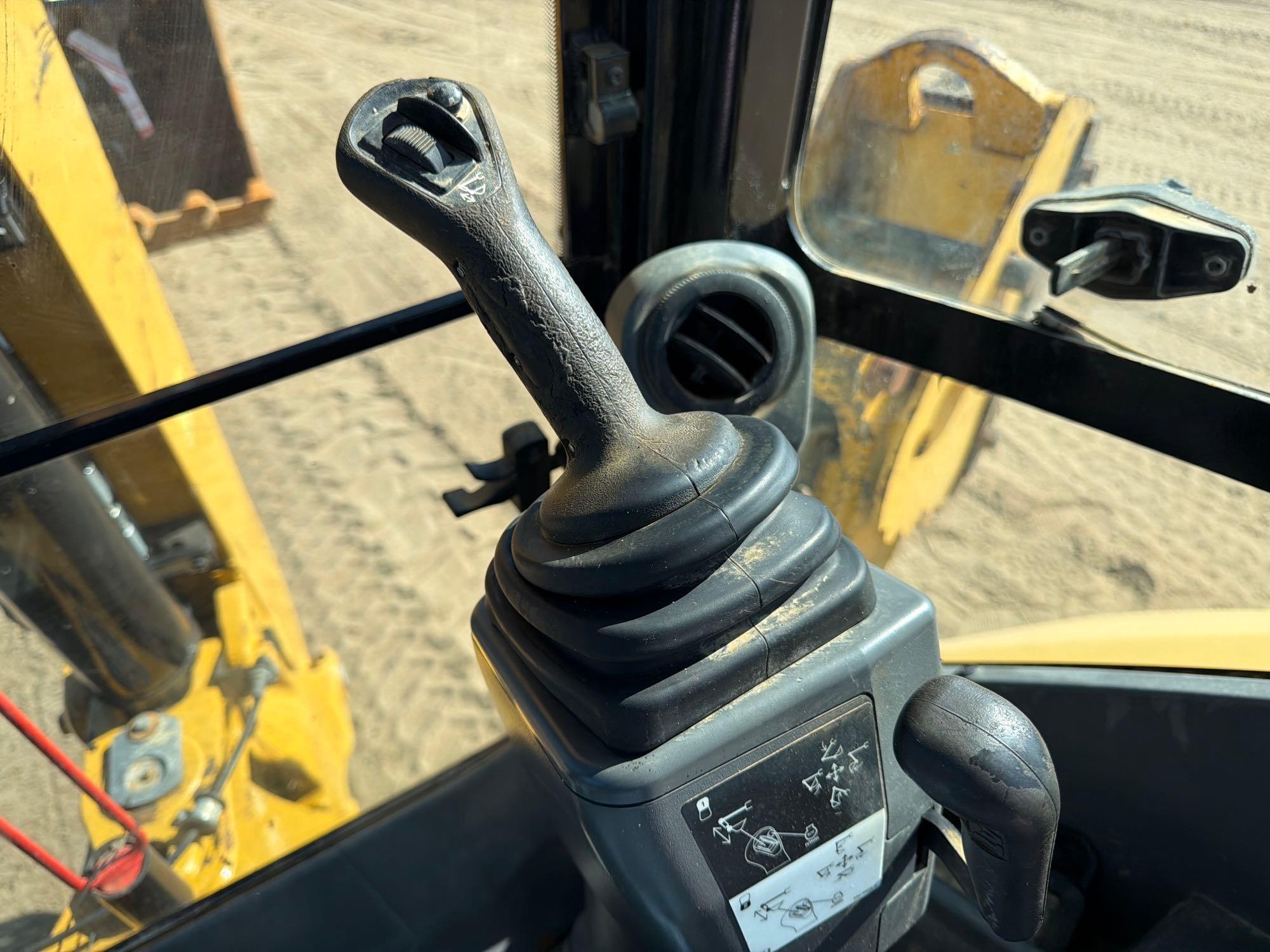 2016 Caterpillar 420F