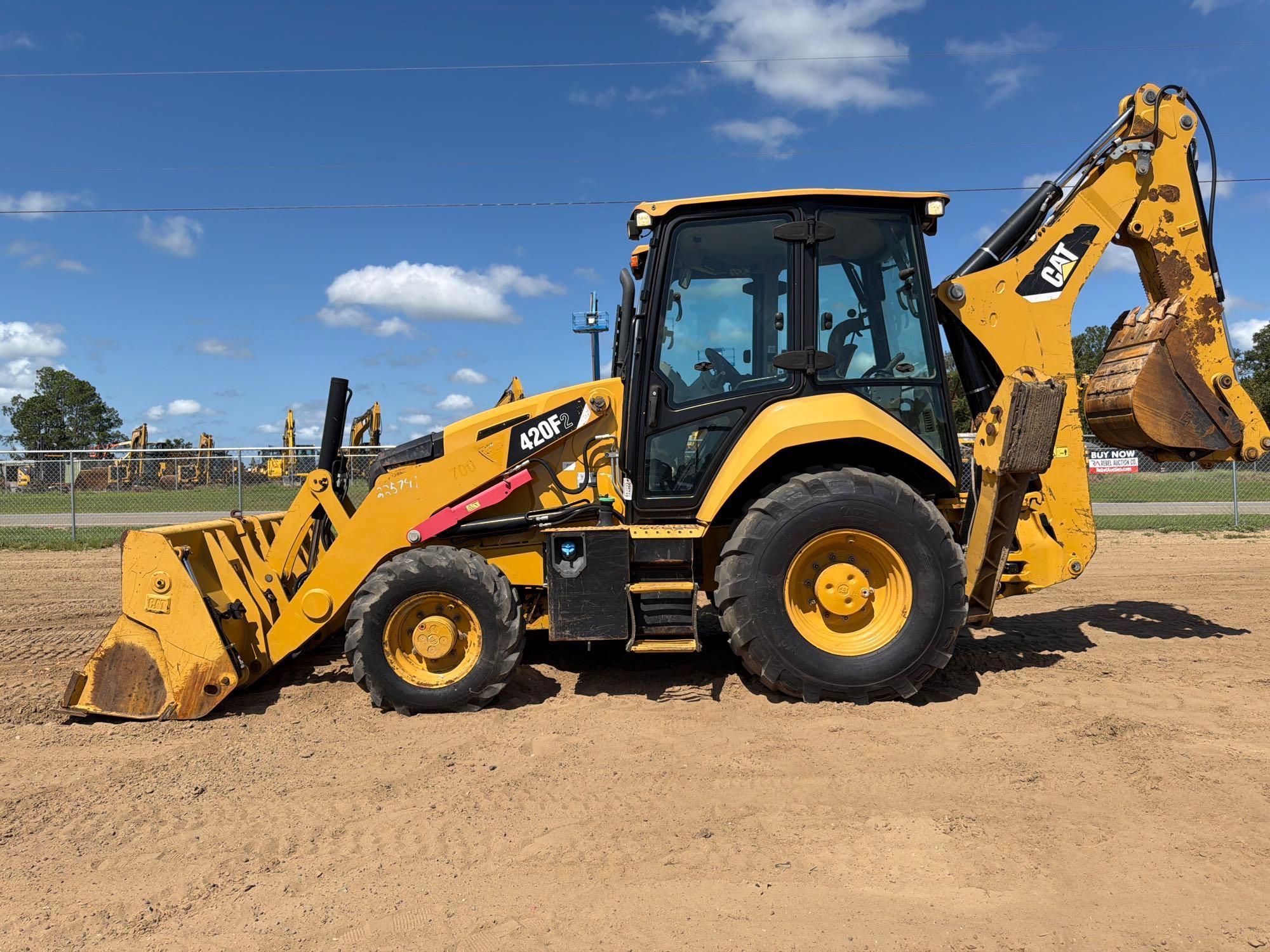 2016 Caterpillar 420F