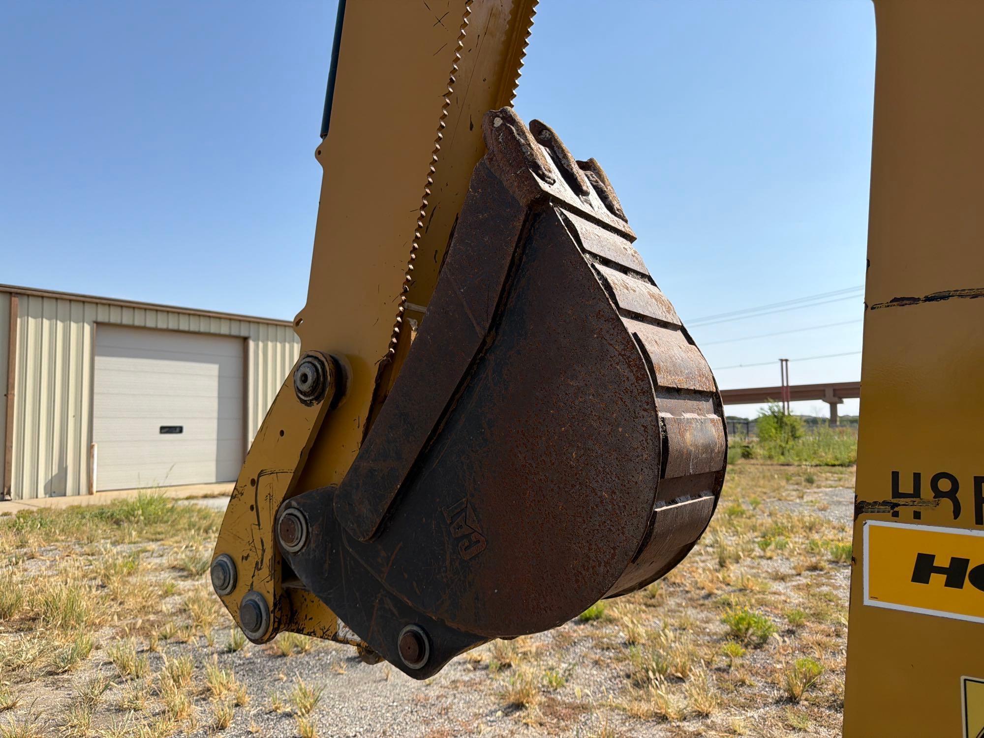 2021 Caterpillar 416