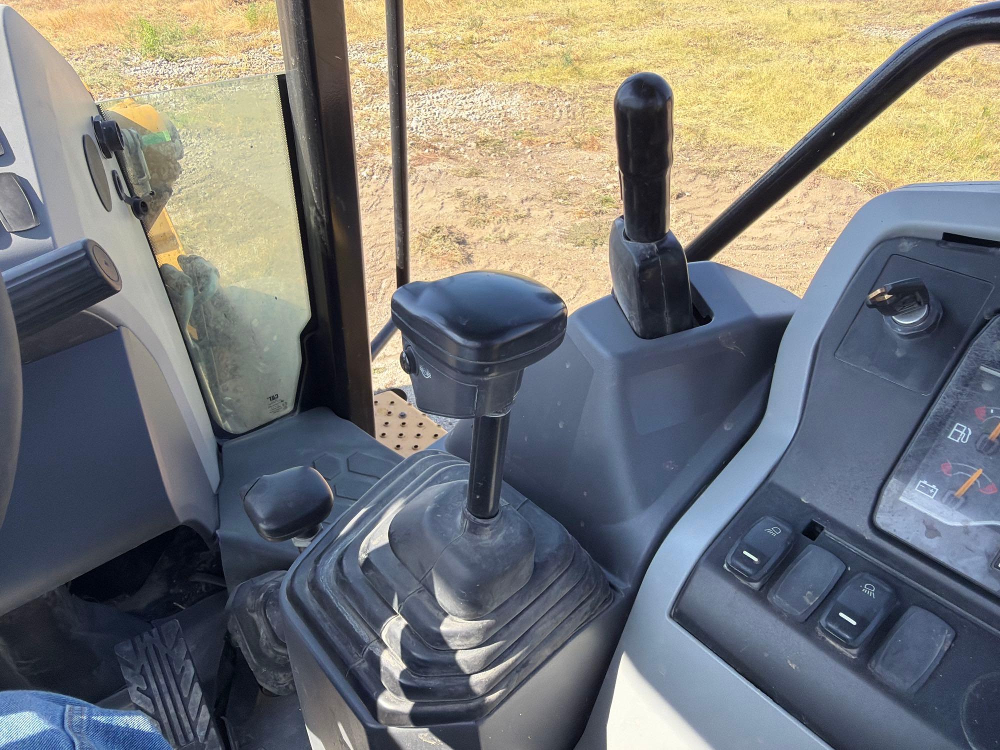 2021 Caterpillar 416