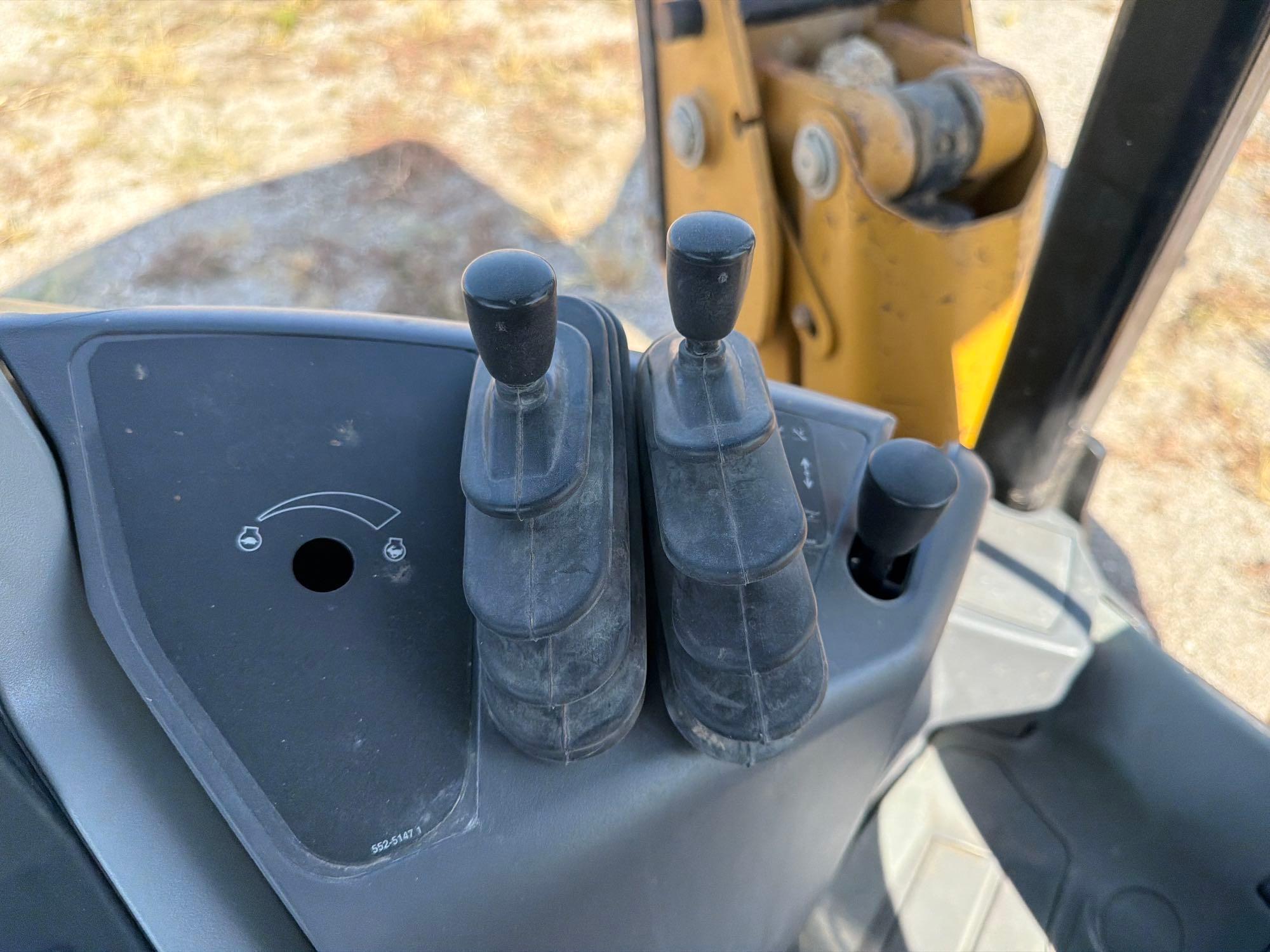 2021 Caterpillar 416
