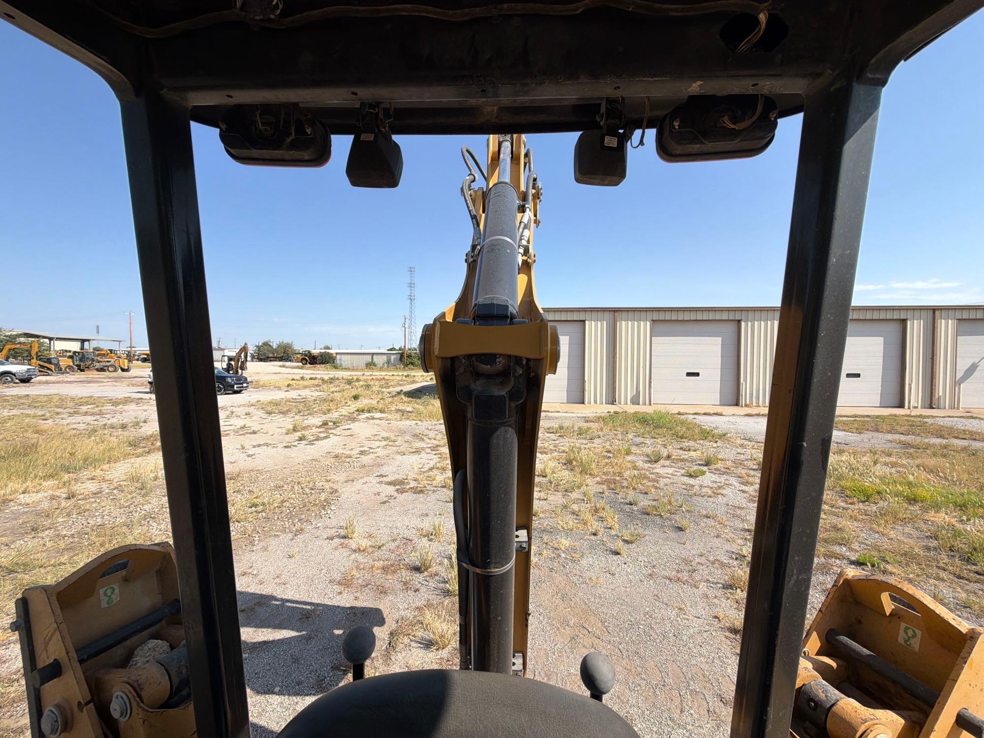 2021 Caterpillar 416