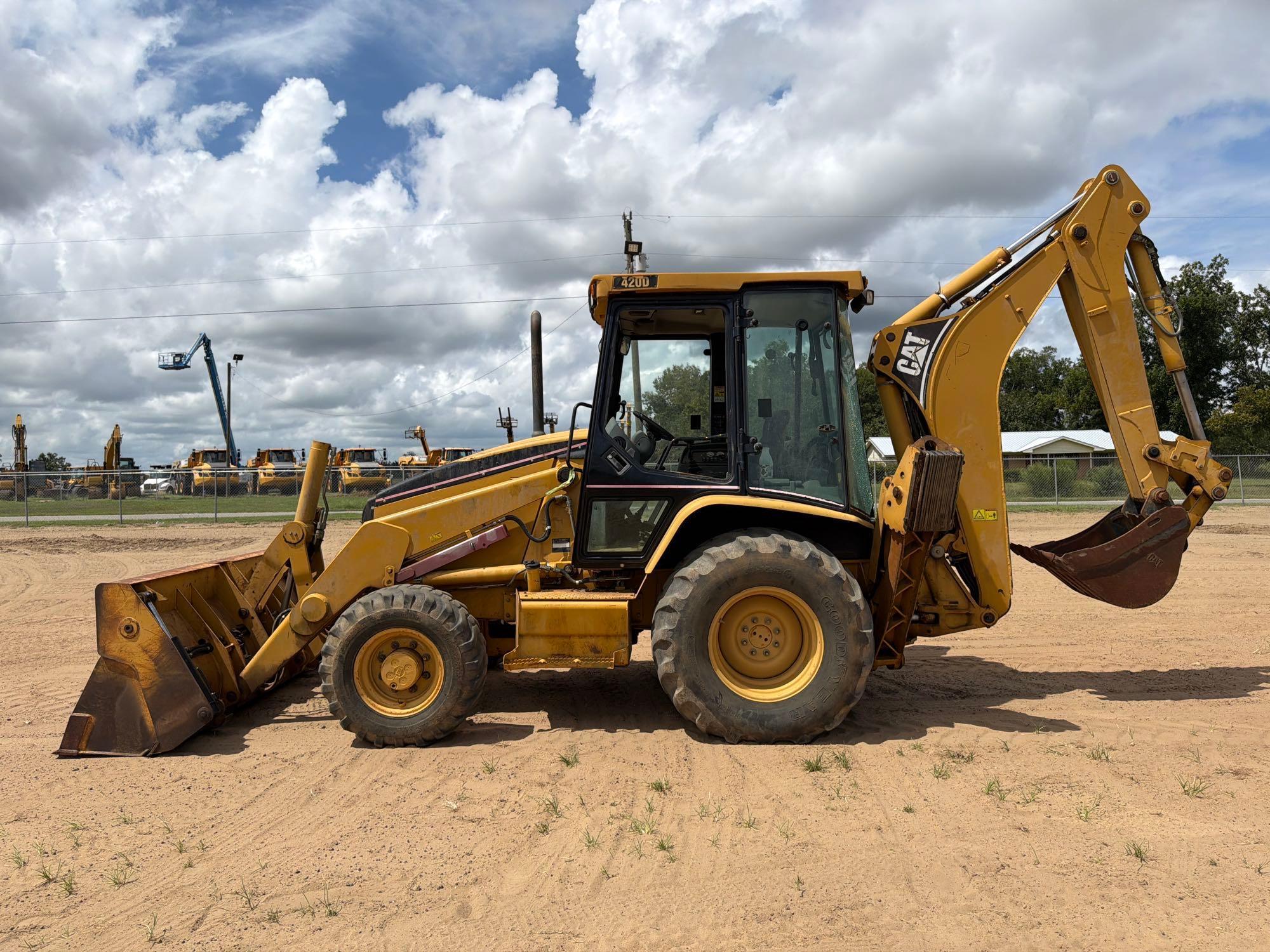  Caterpillar 420D
