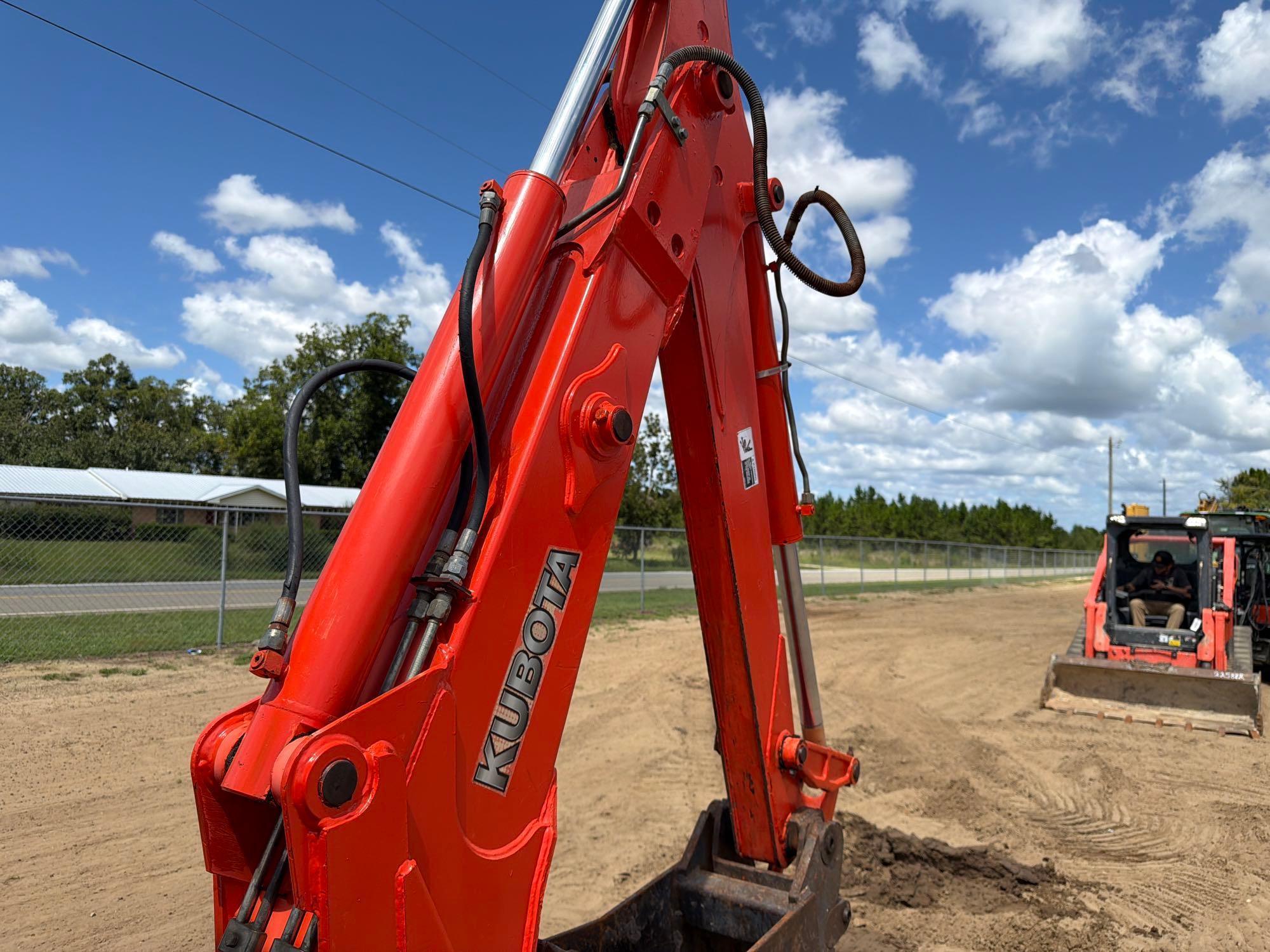 Kubota L48