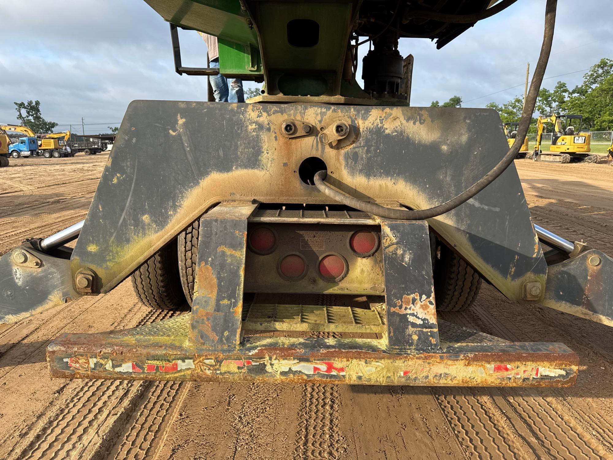 John Deere 437