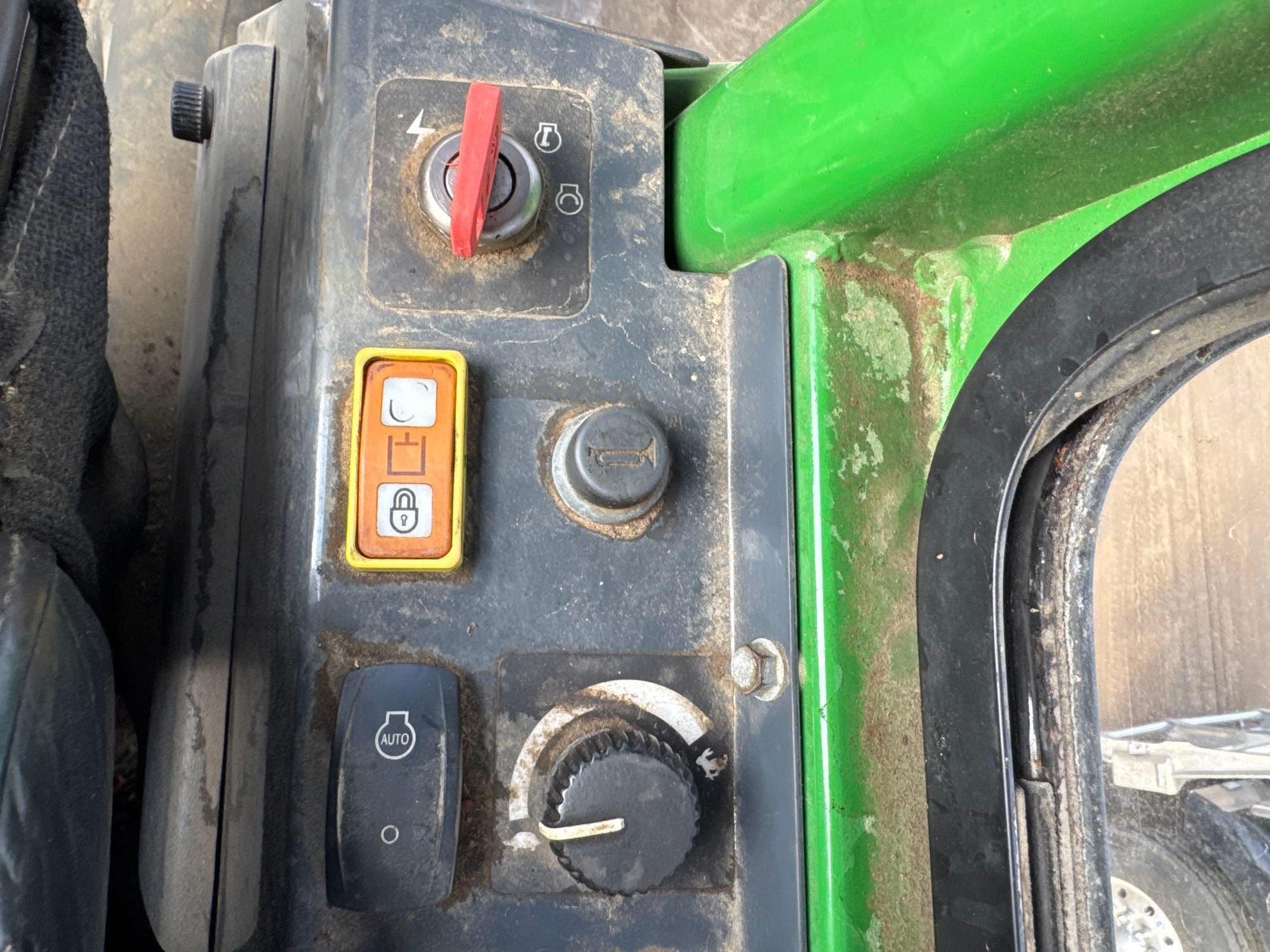 John Deere 437